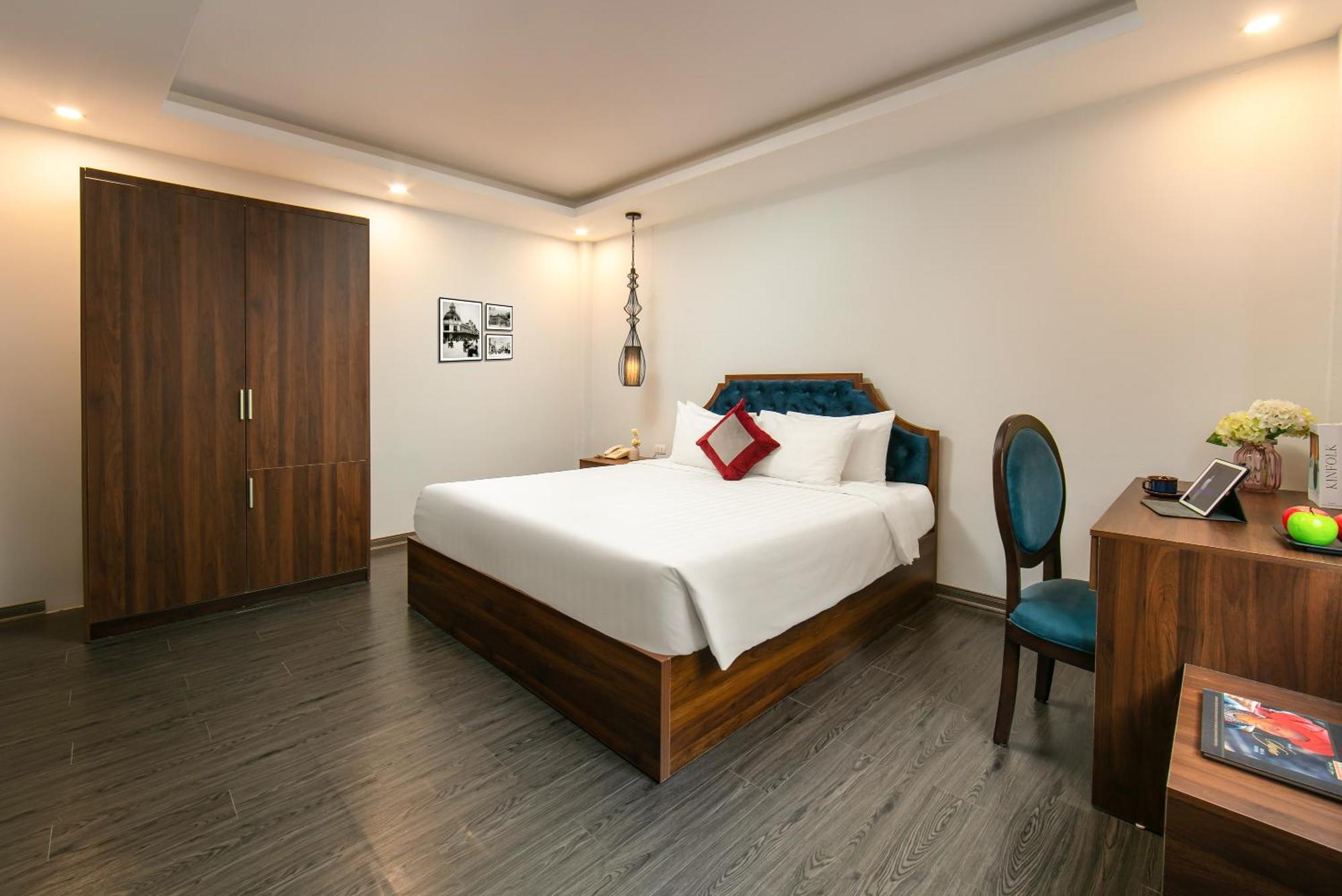 Hotel La Renta Premier & Hanoi
