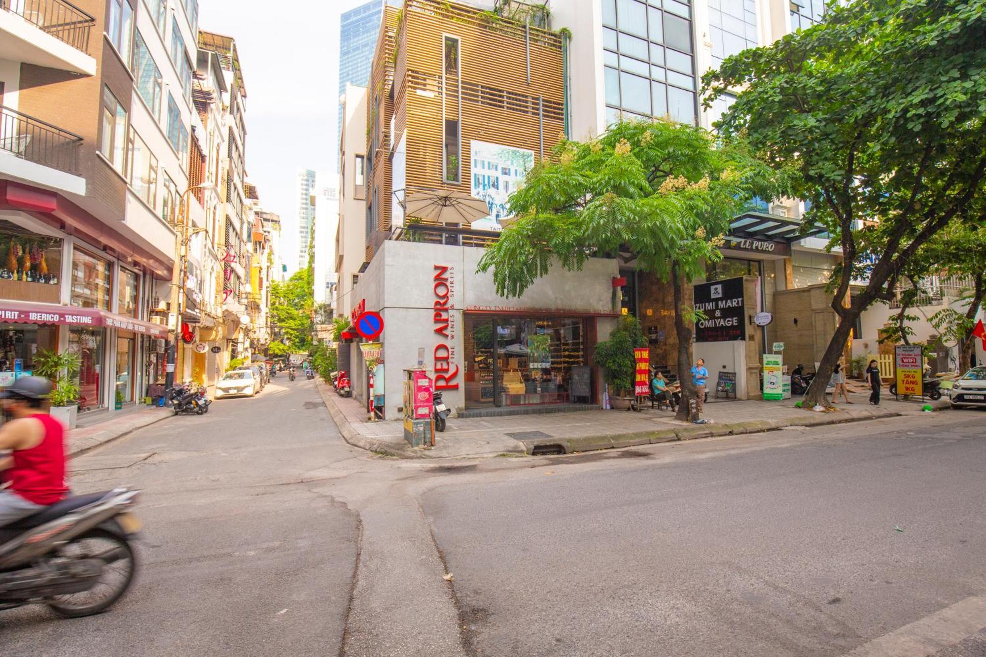 Apartment Sumitomo13 - At 81 Linh Lang Street