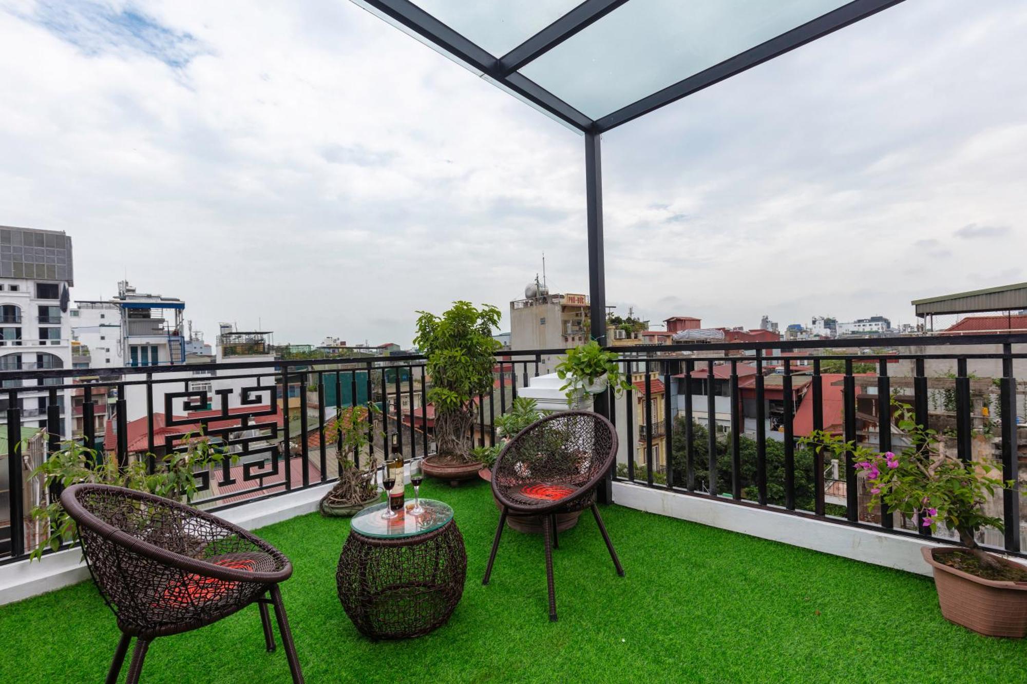 Hotel Queen Light Hanoi