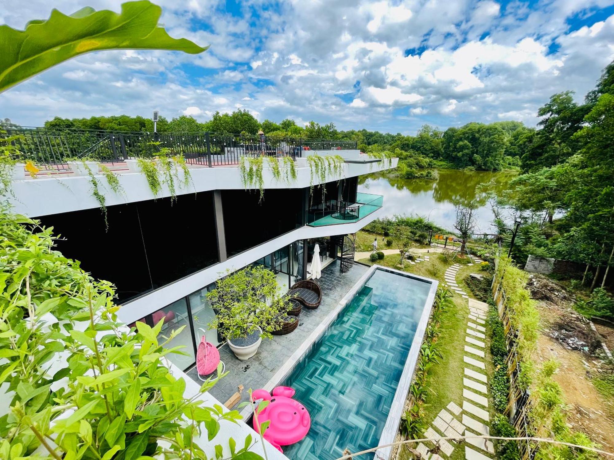 Villa Lala Ba Vi 1.000m² - View Ho, Be Boi Rieng *