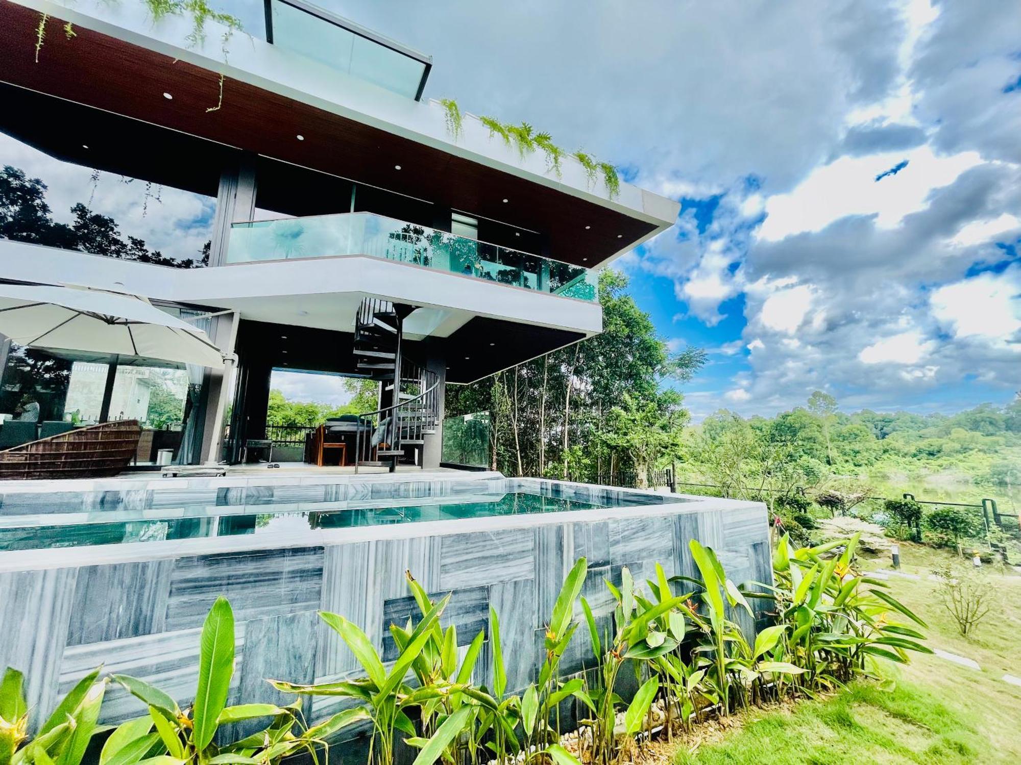 Lala Ba Vi 1.000m² - View Ho, Be Boi Rieng Villa Hanoi