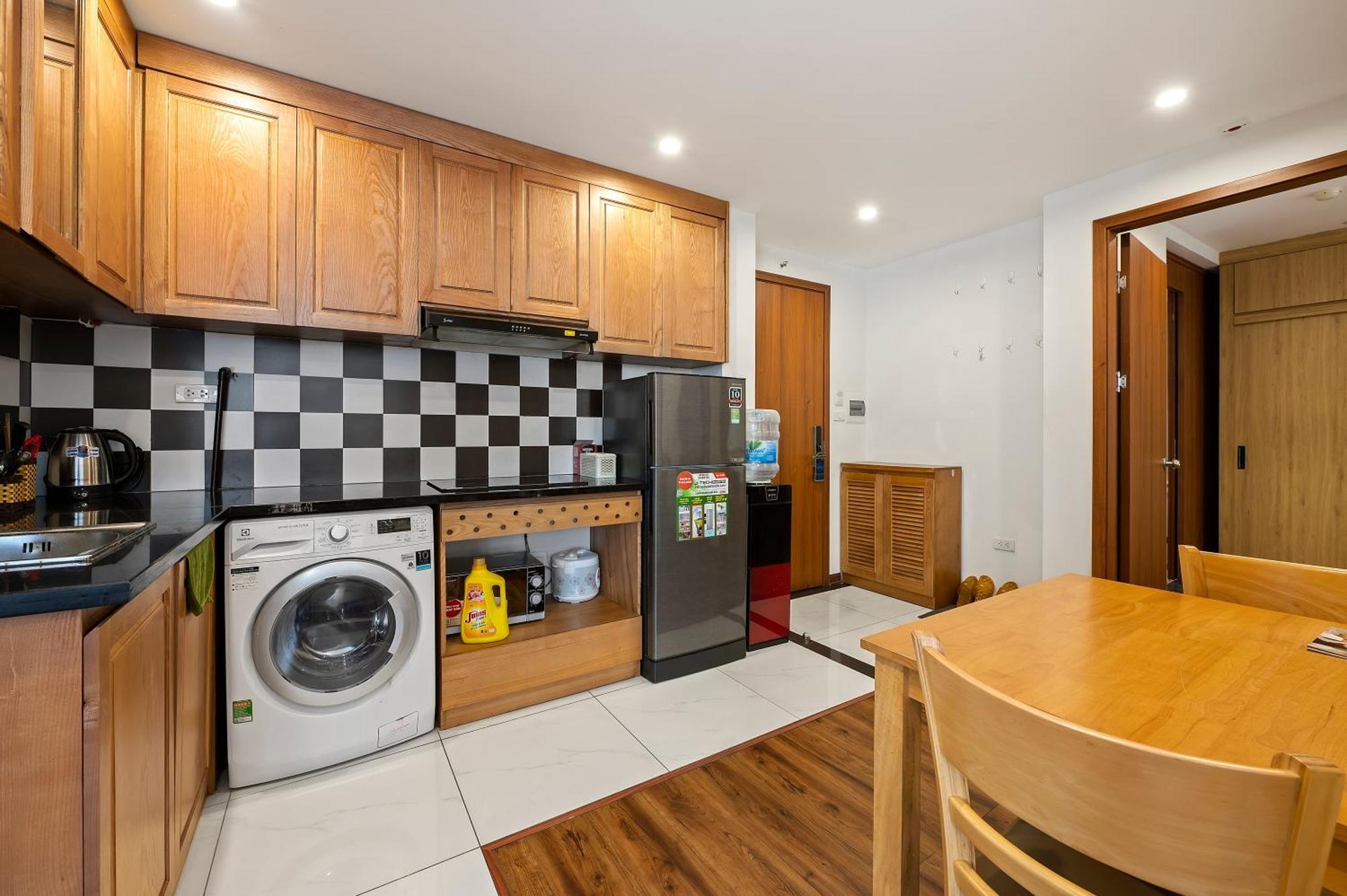 Apartment 22housing Luxury & 39 Linh Lang Hanoi