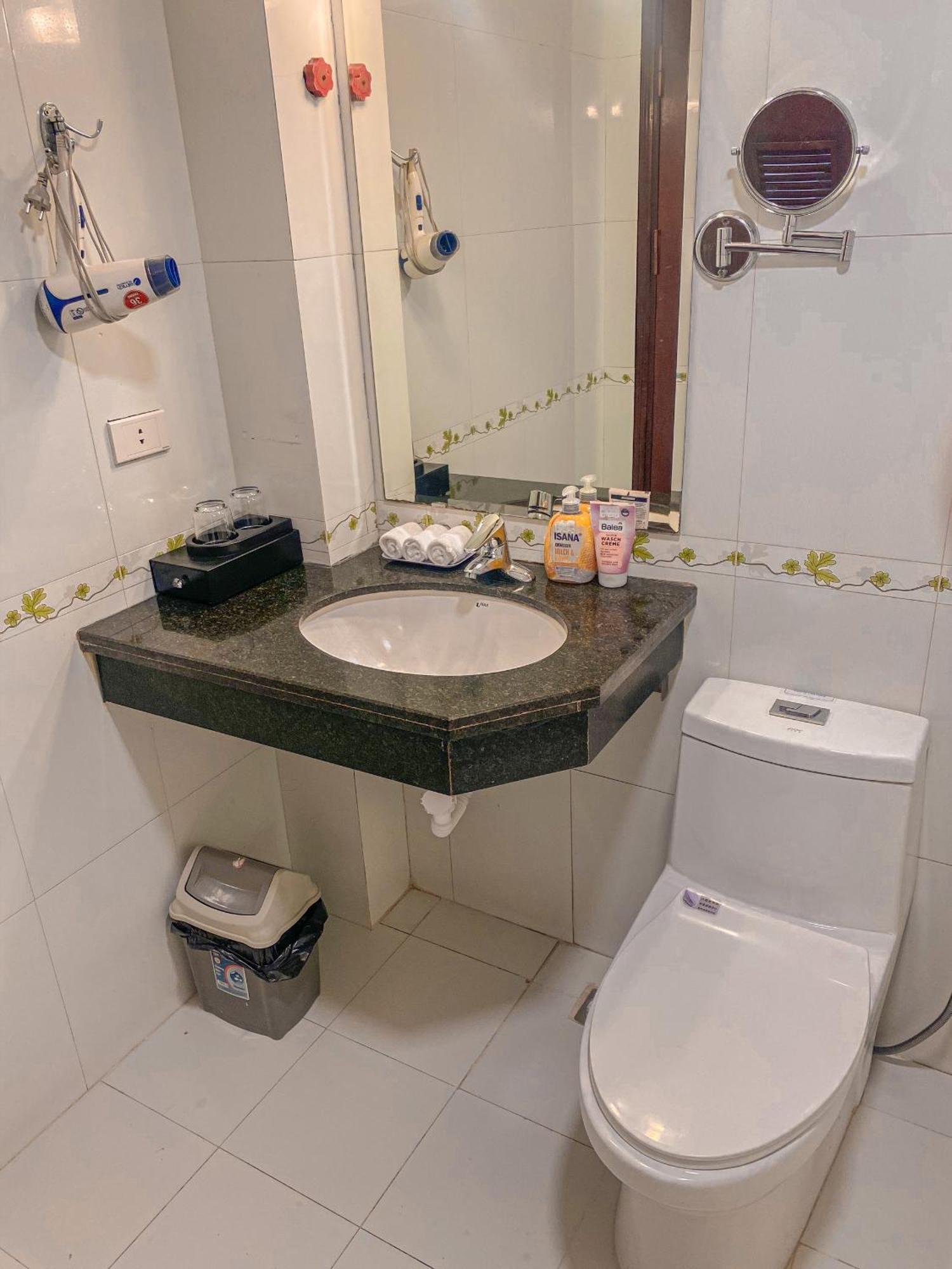 A25 - 61 Luong Ngoc Quyen Hotel