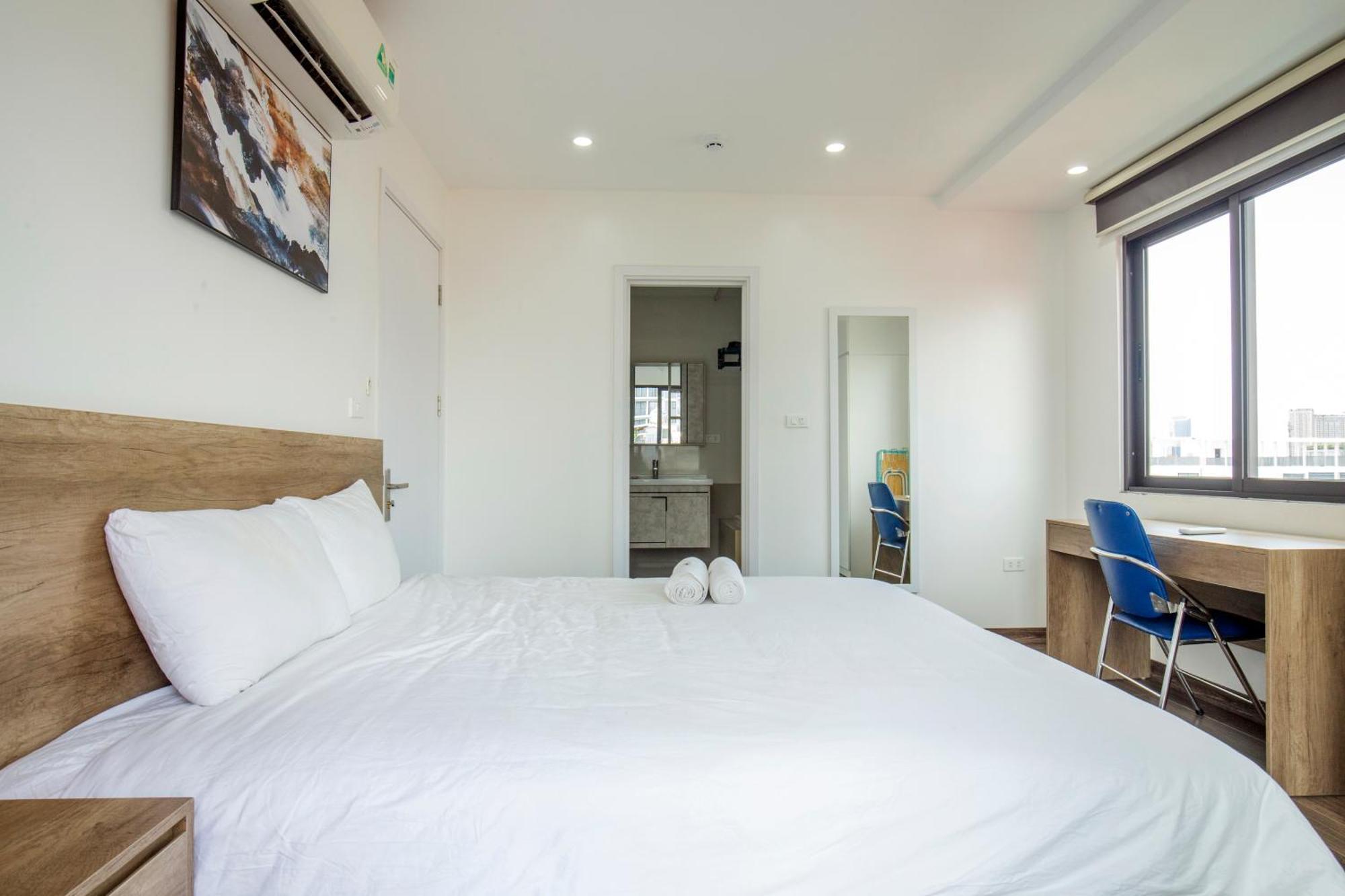 The Valley - Westlake Apartment