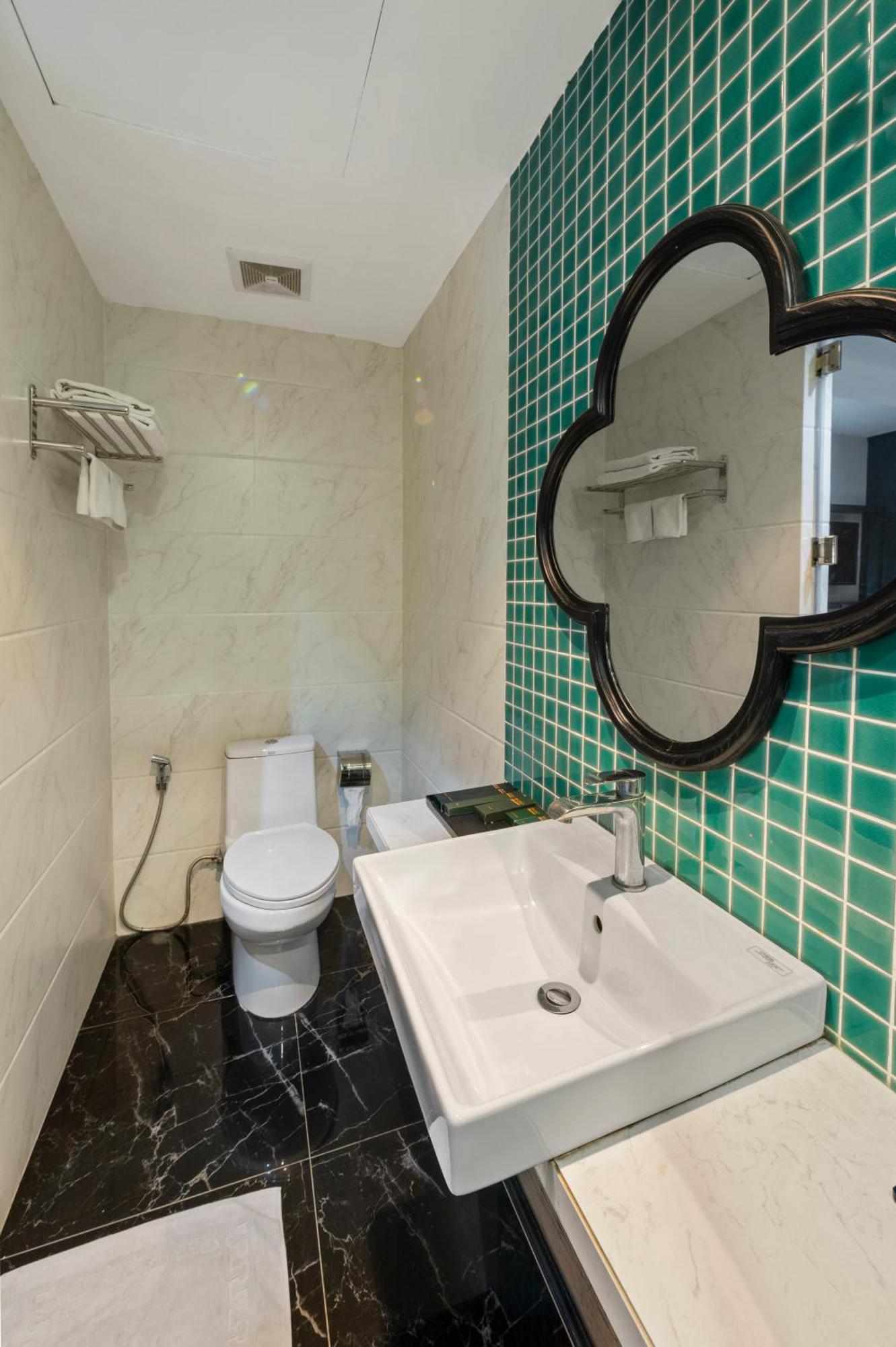 22land & 52 Ngo Huyen 4* Hanoi