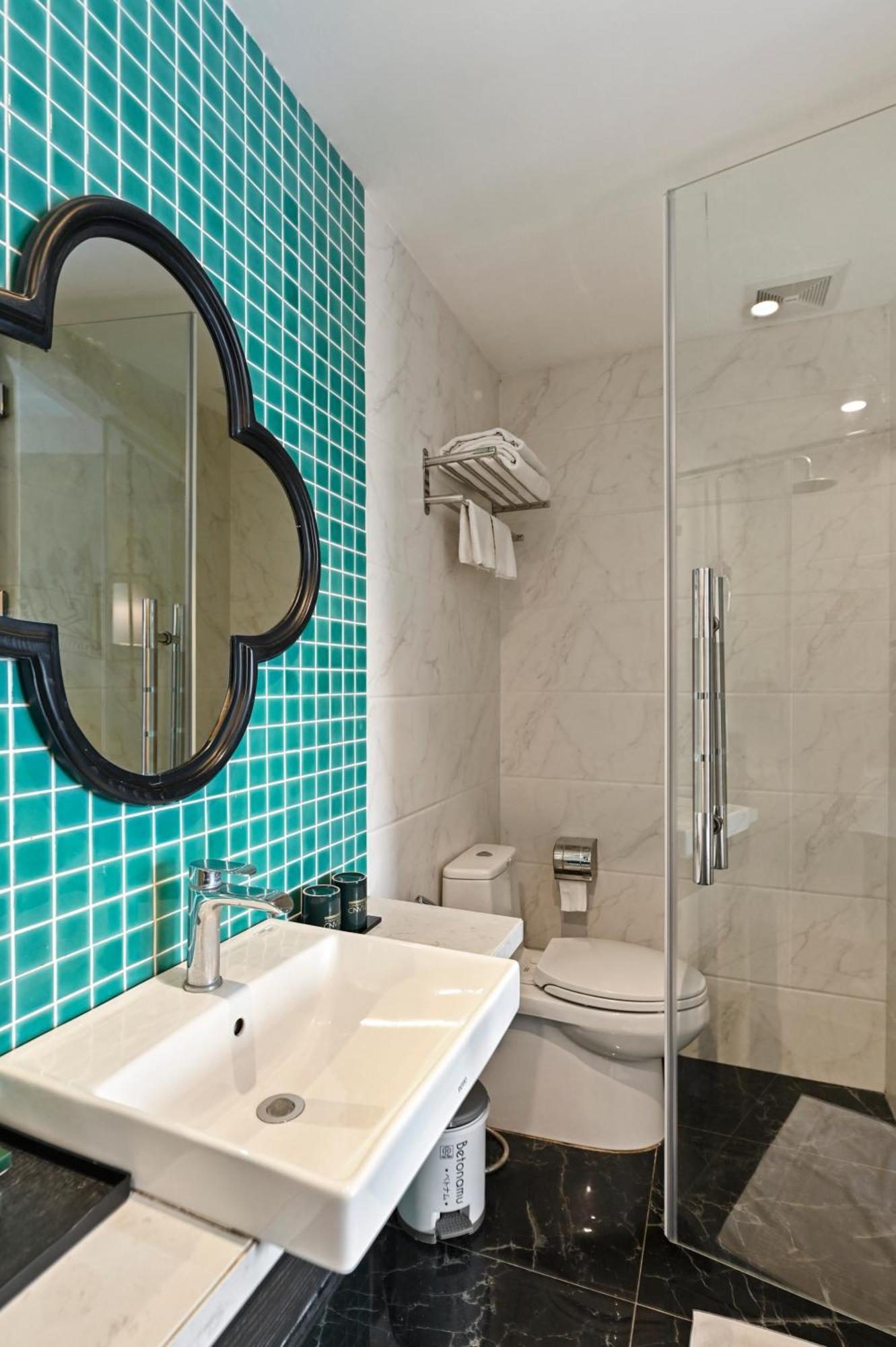 Hotel 22land & 52 Ngo Huyen Hanoi