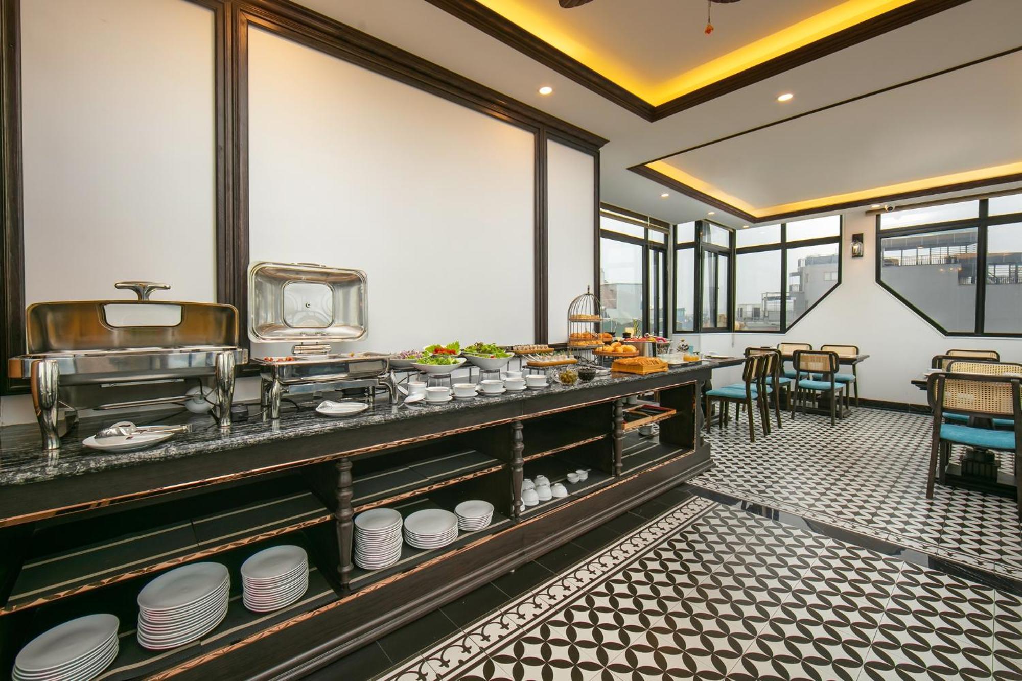 Media & 4* Hanoi