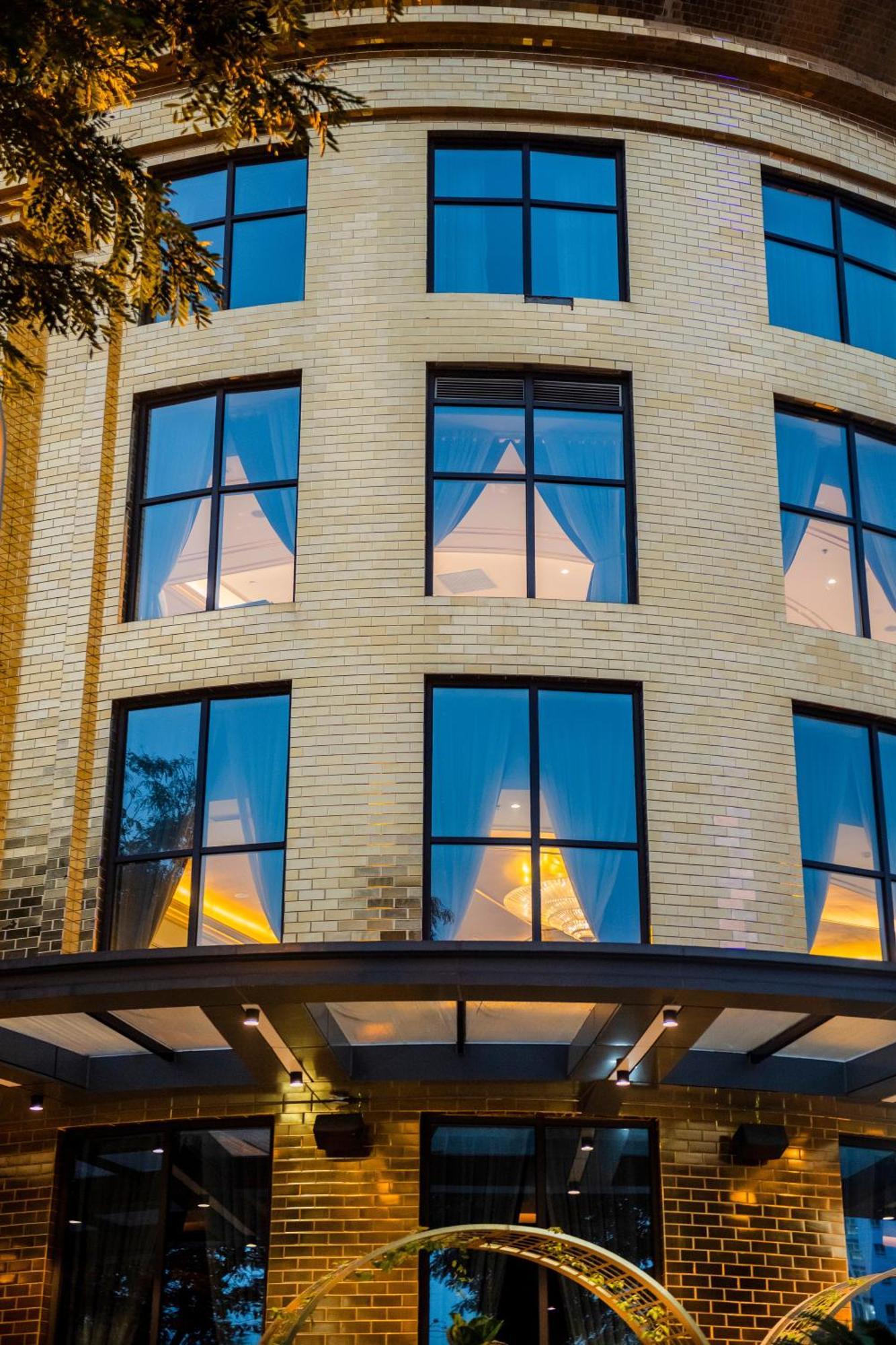 Dolce By Wyndham Golden Hotel Hanoi