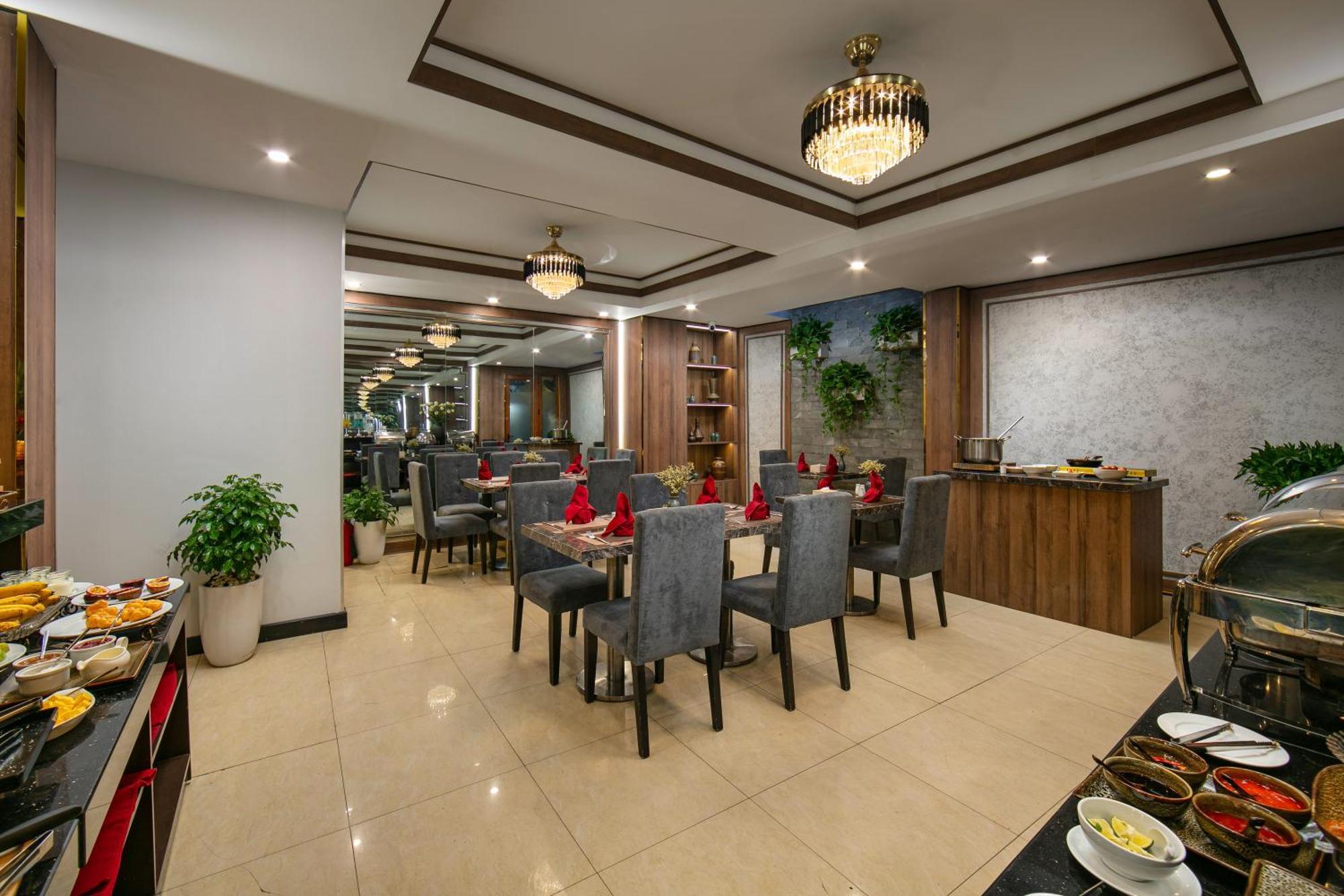 Hotel La Palm Premier & Hanoi