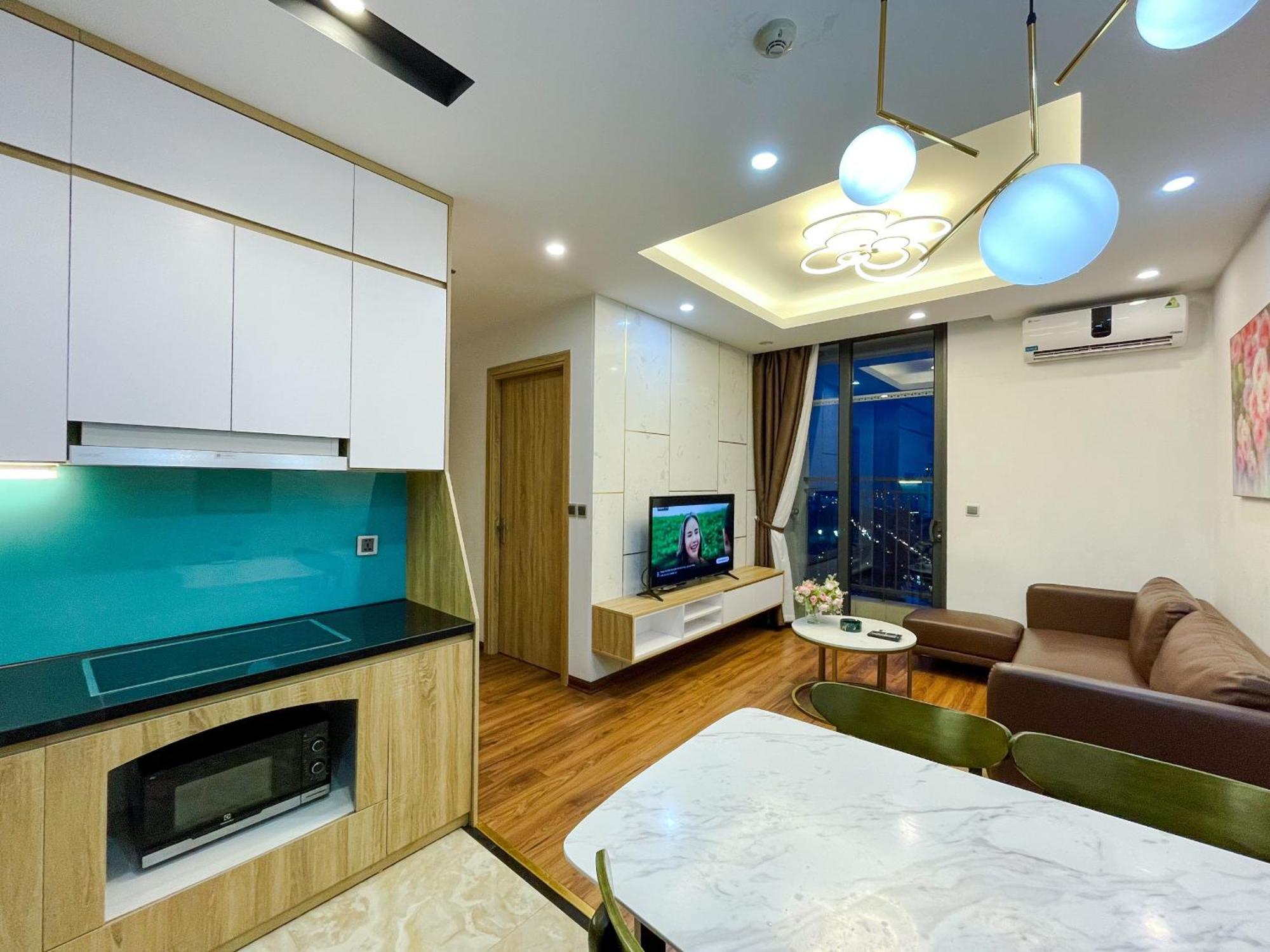 Rosee House -luxury In Vinhomes Greenbay Apartment Hanoi