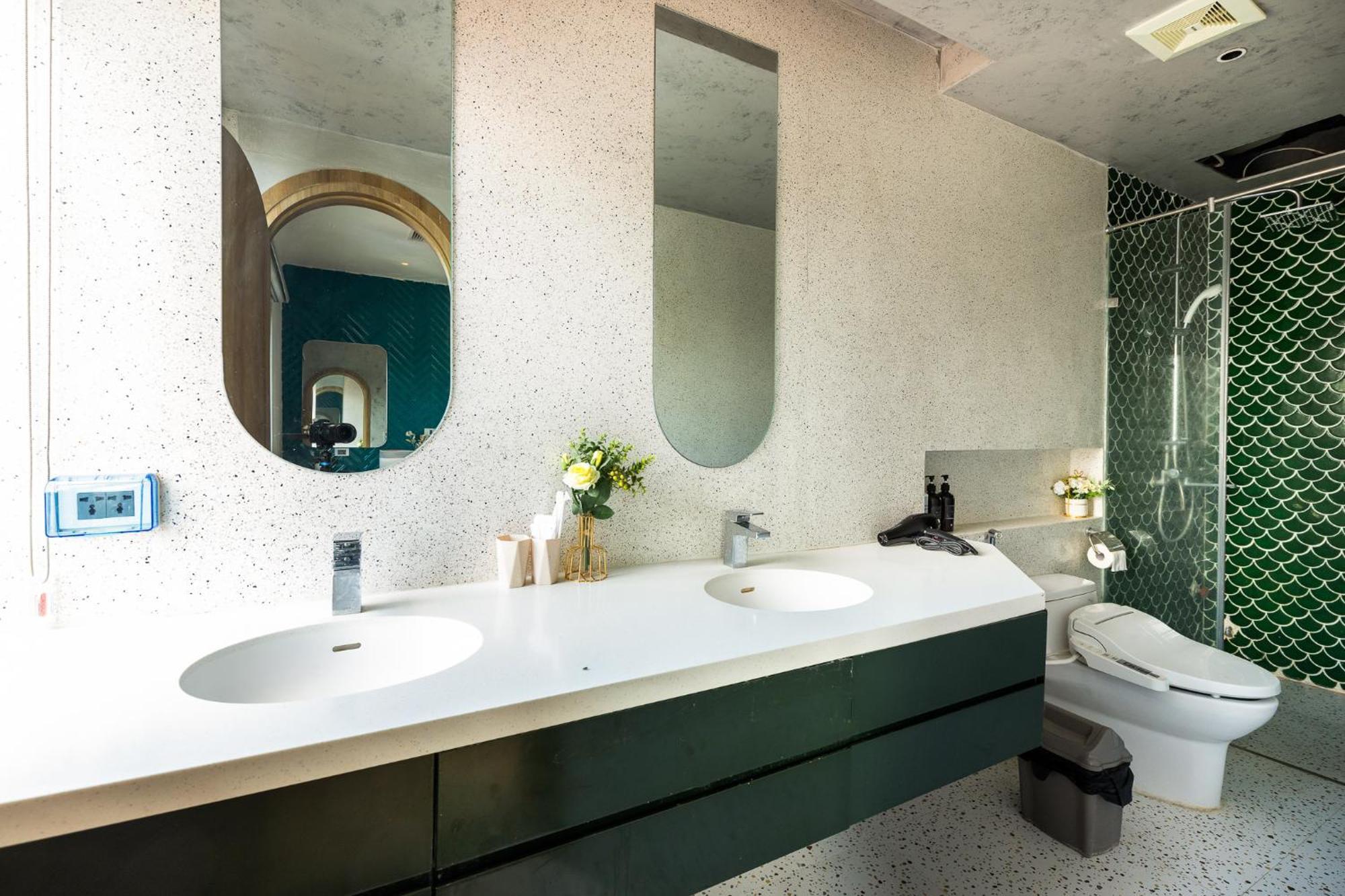 Cara Rustic Aparthotel