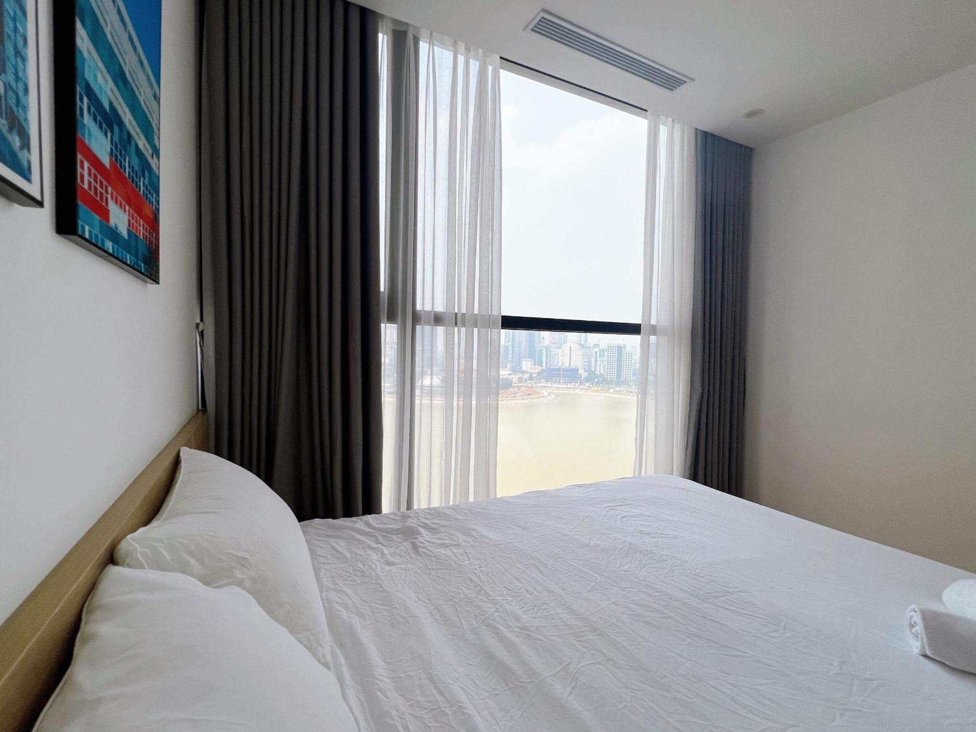 Summer House - Vinhomes Dcapital Tran Duy Hung Luxury