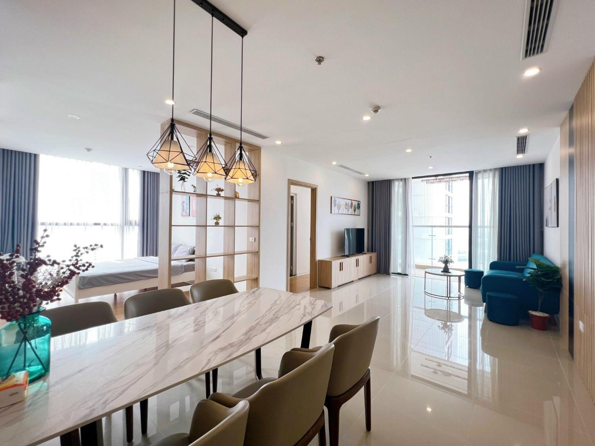Summer House - Vinhomes Dcapital Tran Duy Hung Luxury Apartment *