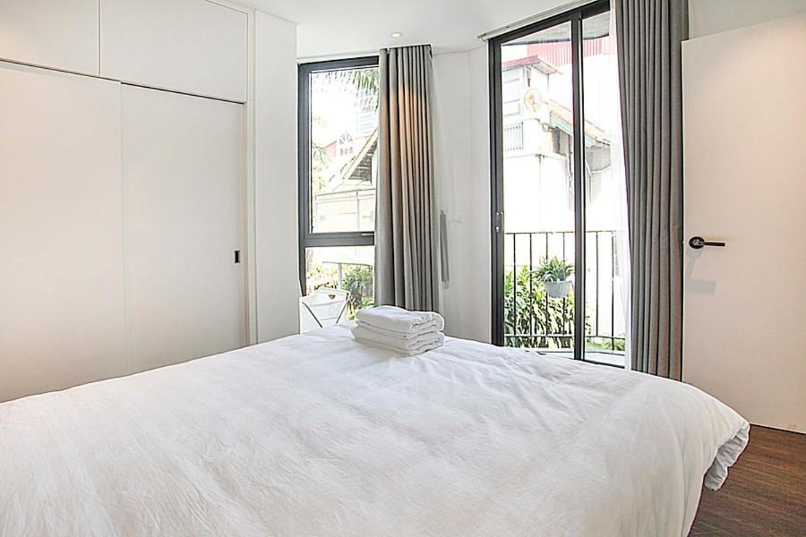 3 - Luxury In Tay Ho Street Apartment
