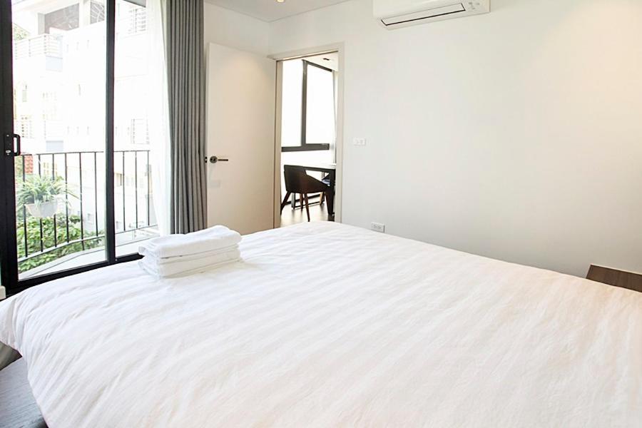 3 - Luxury In Tay Ho Street Apartment