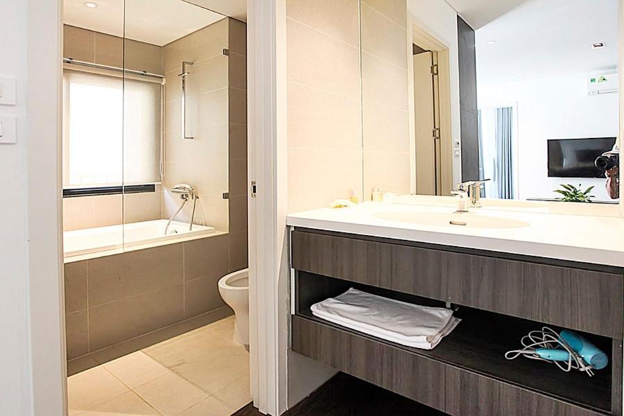 3 - Luxury In Tay Ho Street Apartment Hanoi