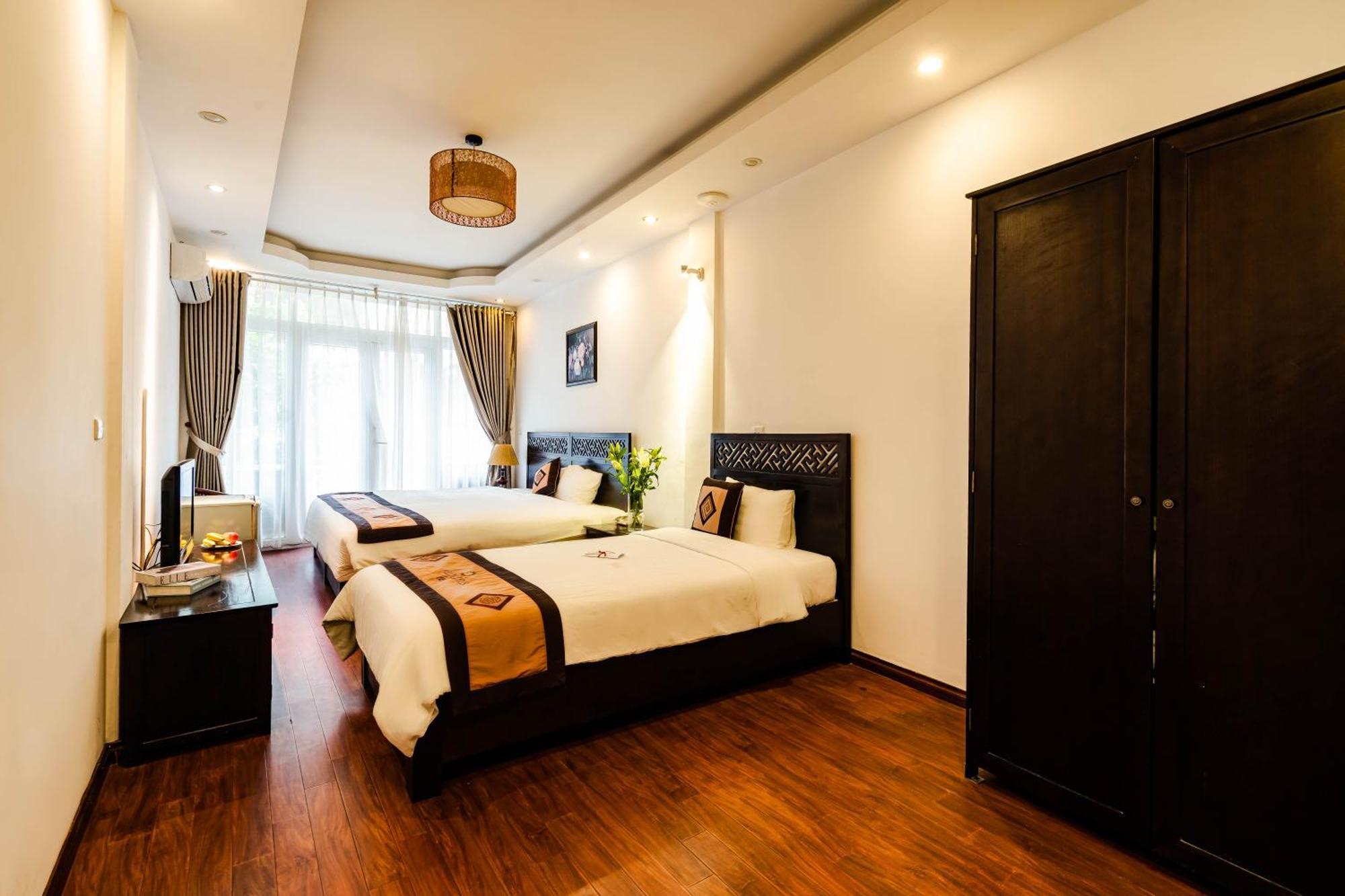 Wild Lotus & Travel 2 Hotel Hanoi