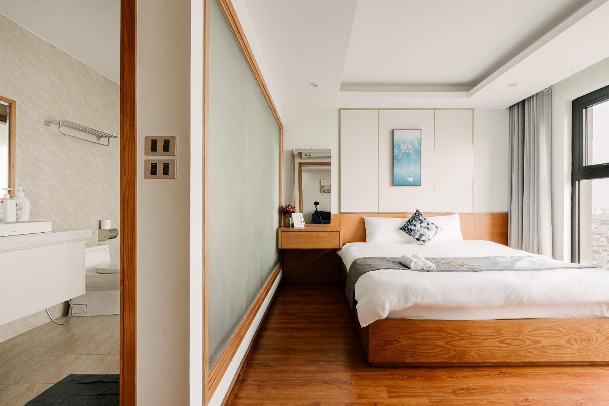 Hi-home - The West Xuan Dieu Apartment