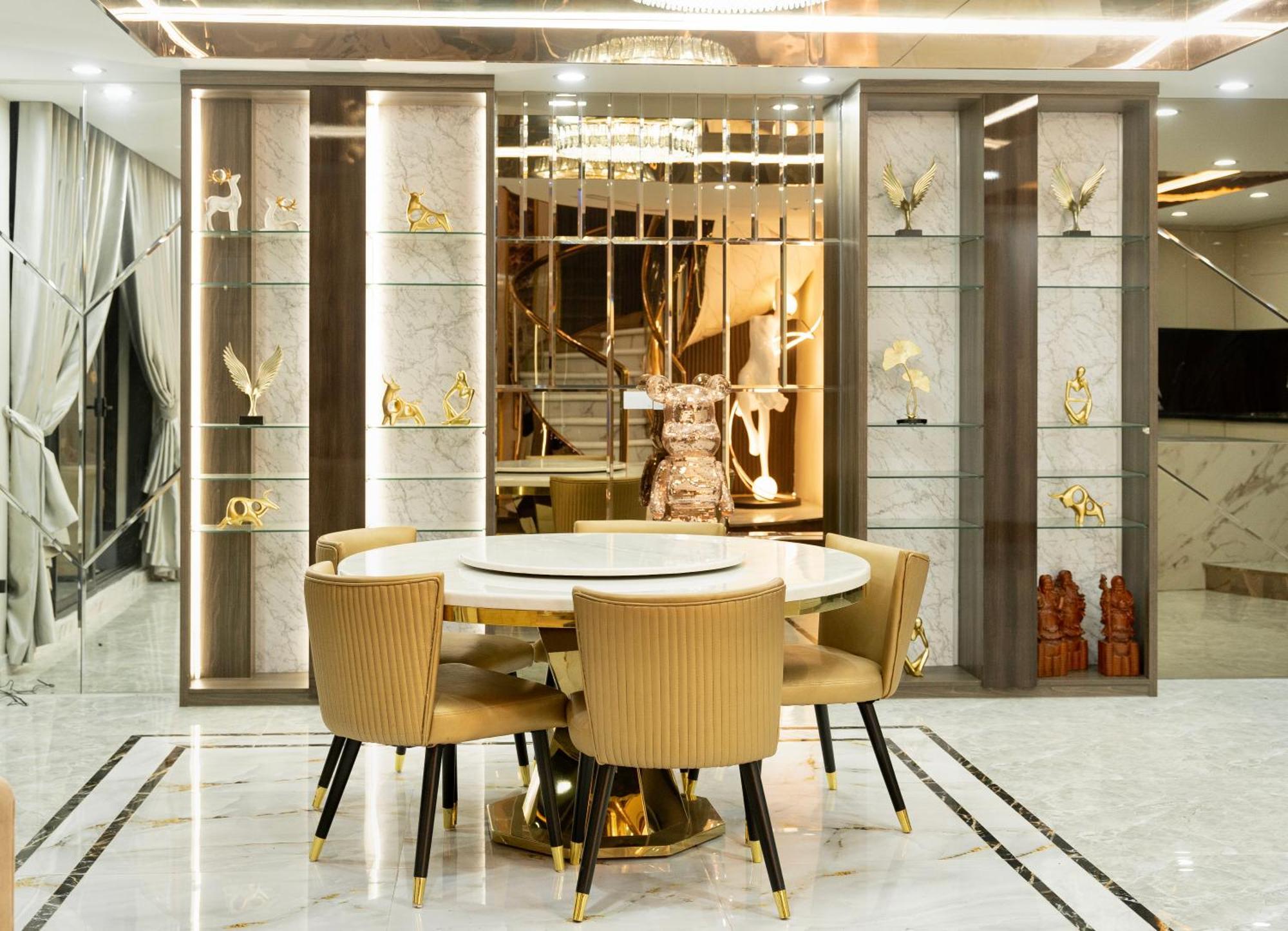 Royal Penhouse Duplex Nguyen Xien