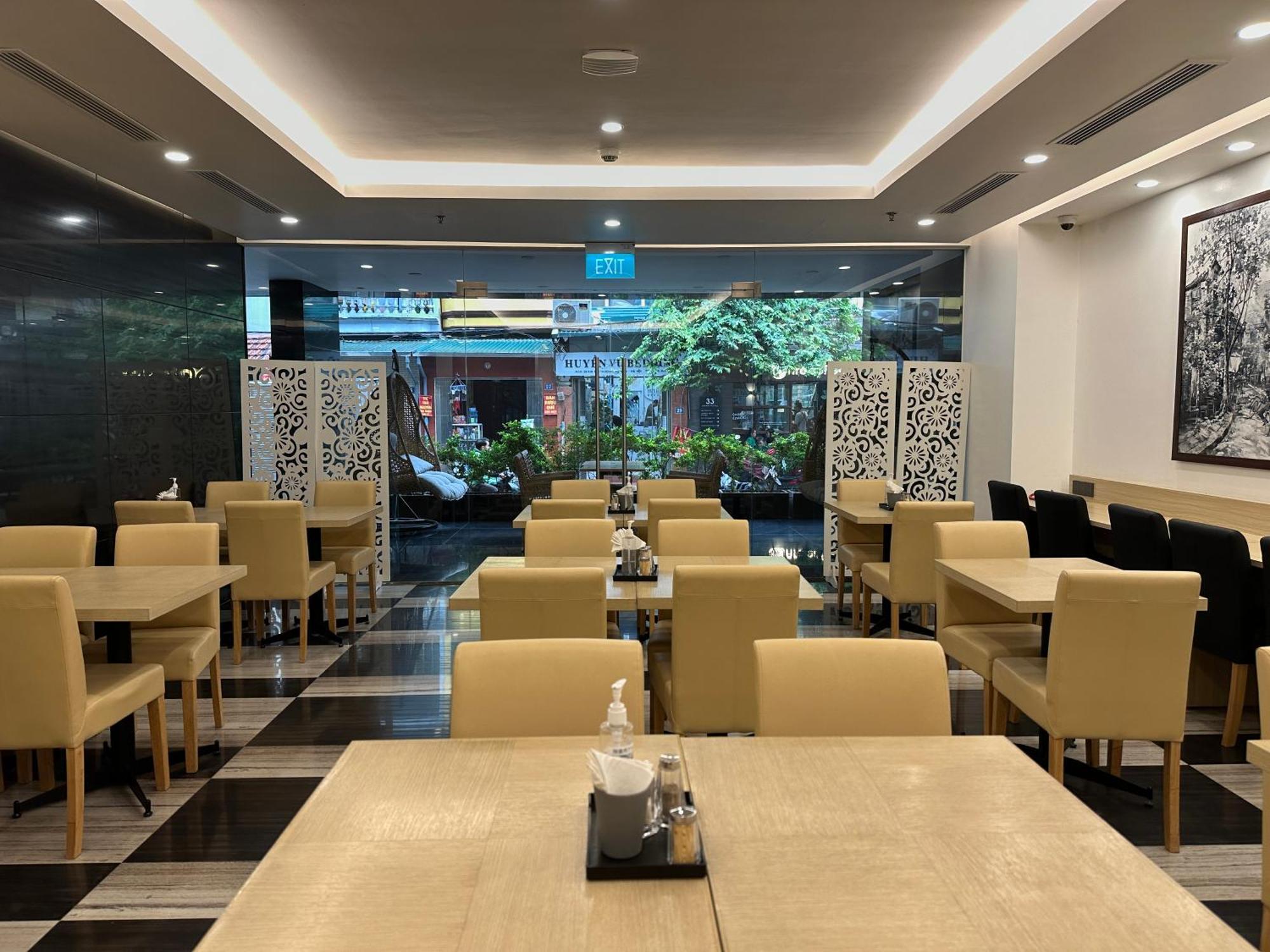 Hotel Yah & Hanoi