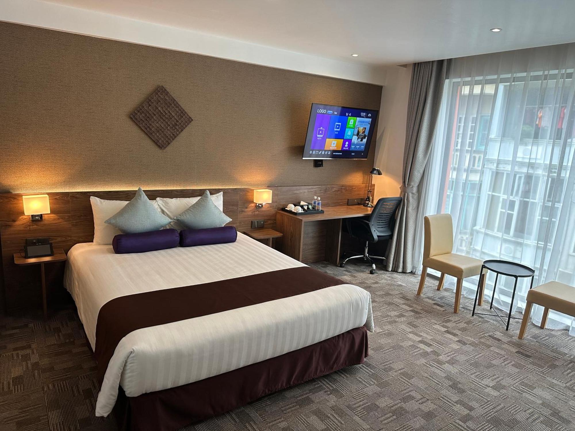 Hotel Yah & 3*