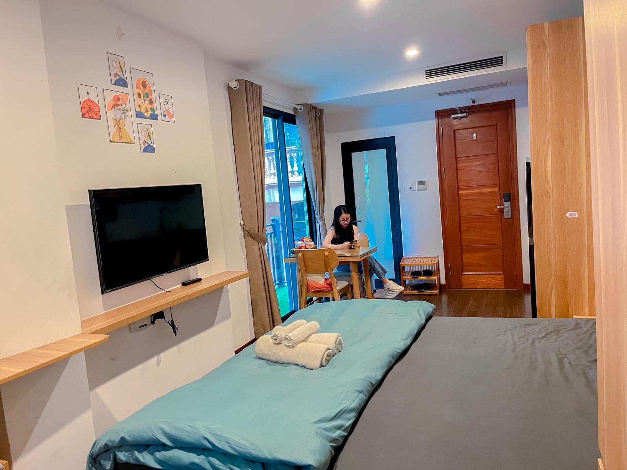 Windy Lakeview Ha Noi Apartment *