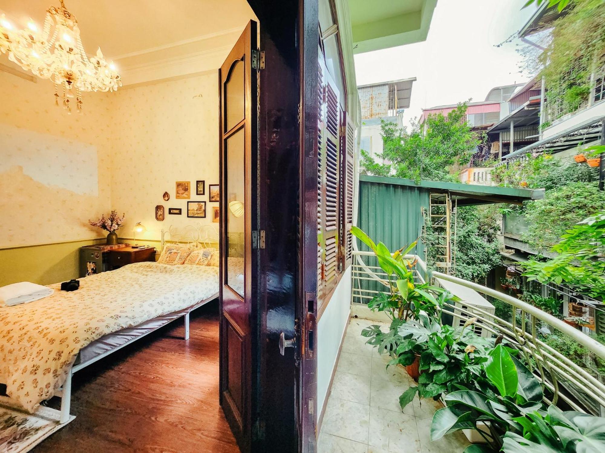 Freeroom / Old Quater 550m / Balcony Many Trees * Hanoi