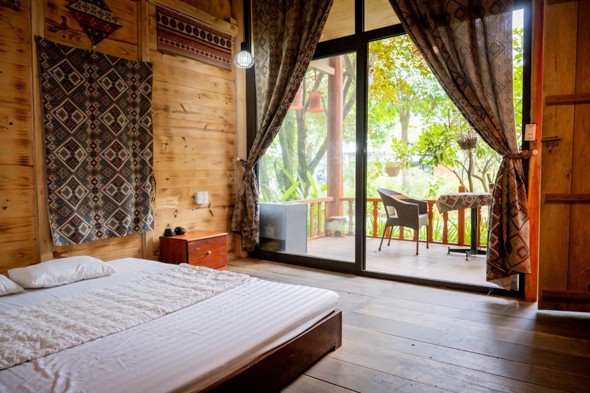 La Vie En Rose Ba Vi Homestay Hanoi