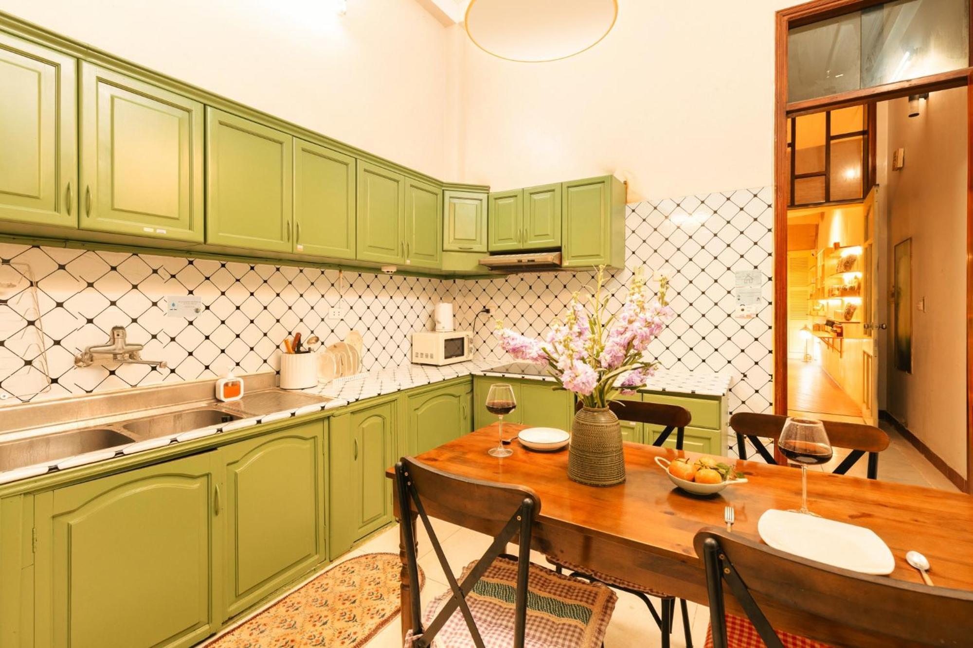 Freeroom / Old Quater 550m / Balcony Many Trees Privatunterkunft Hanoi
