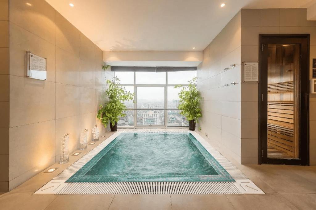 Apartment Centered Modern With Pool & Gym *