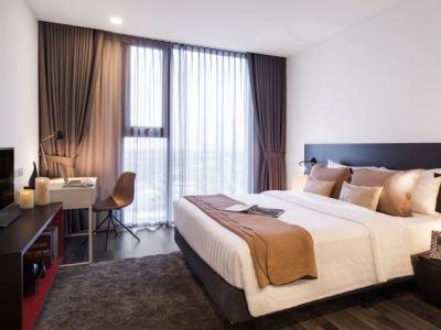 Somerset West Point Apartment *