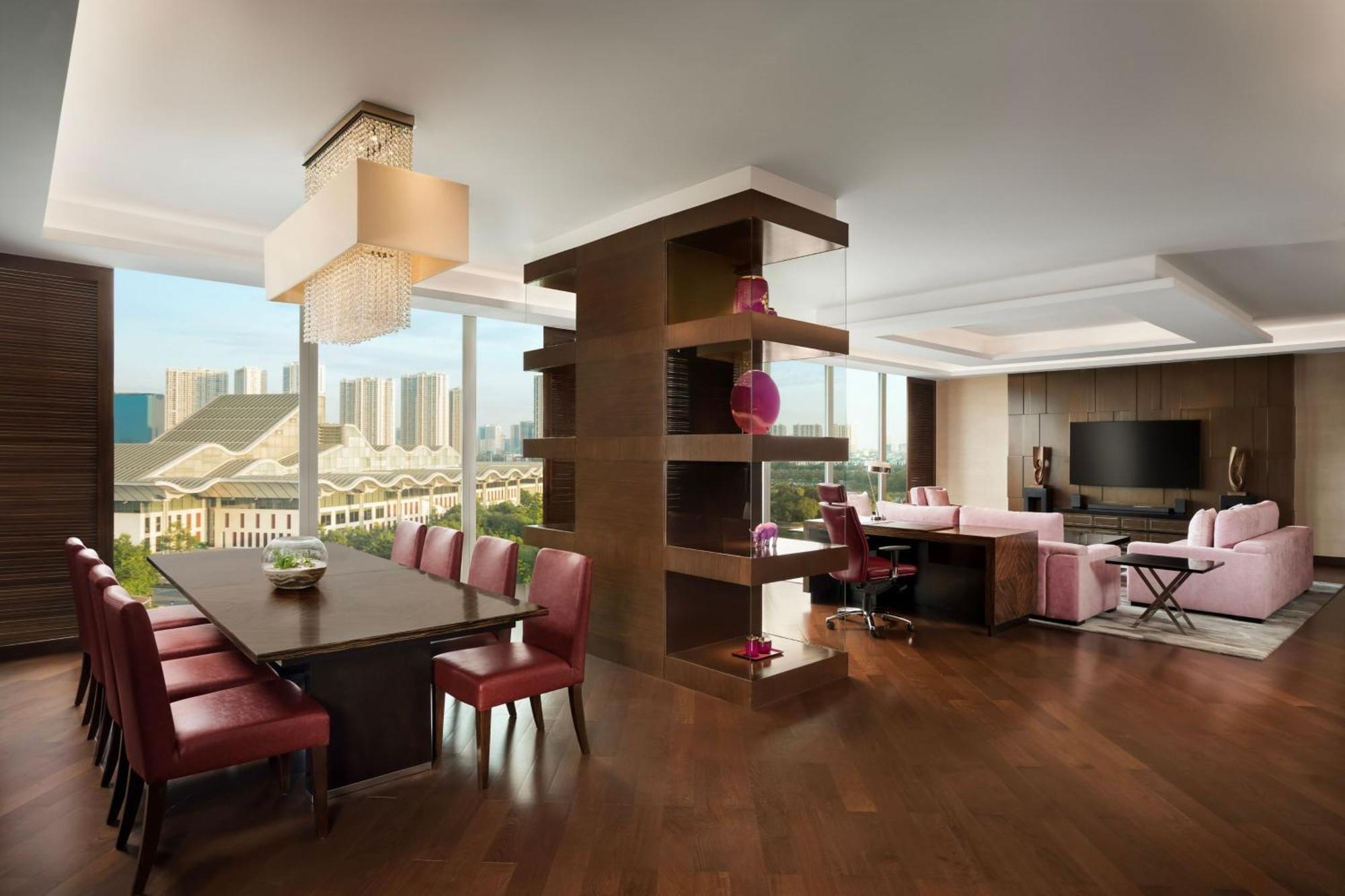 Jw Marriott Hotel 5*
