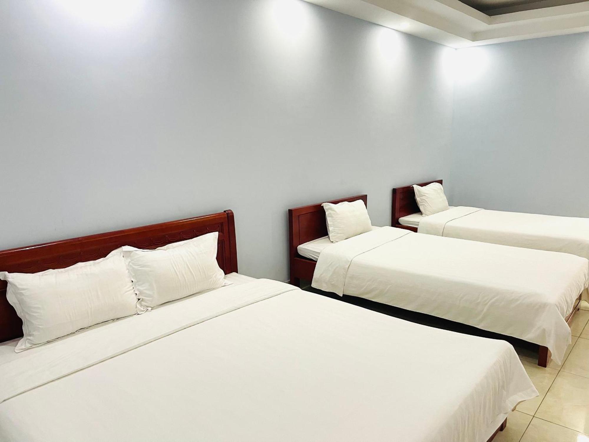 Bach Duong Hotel *