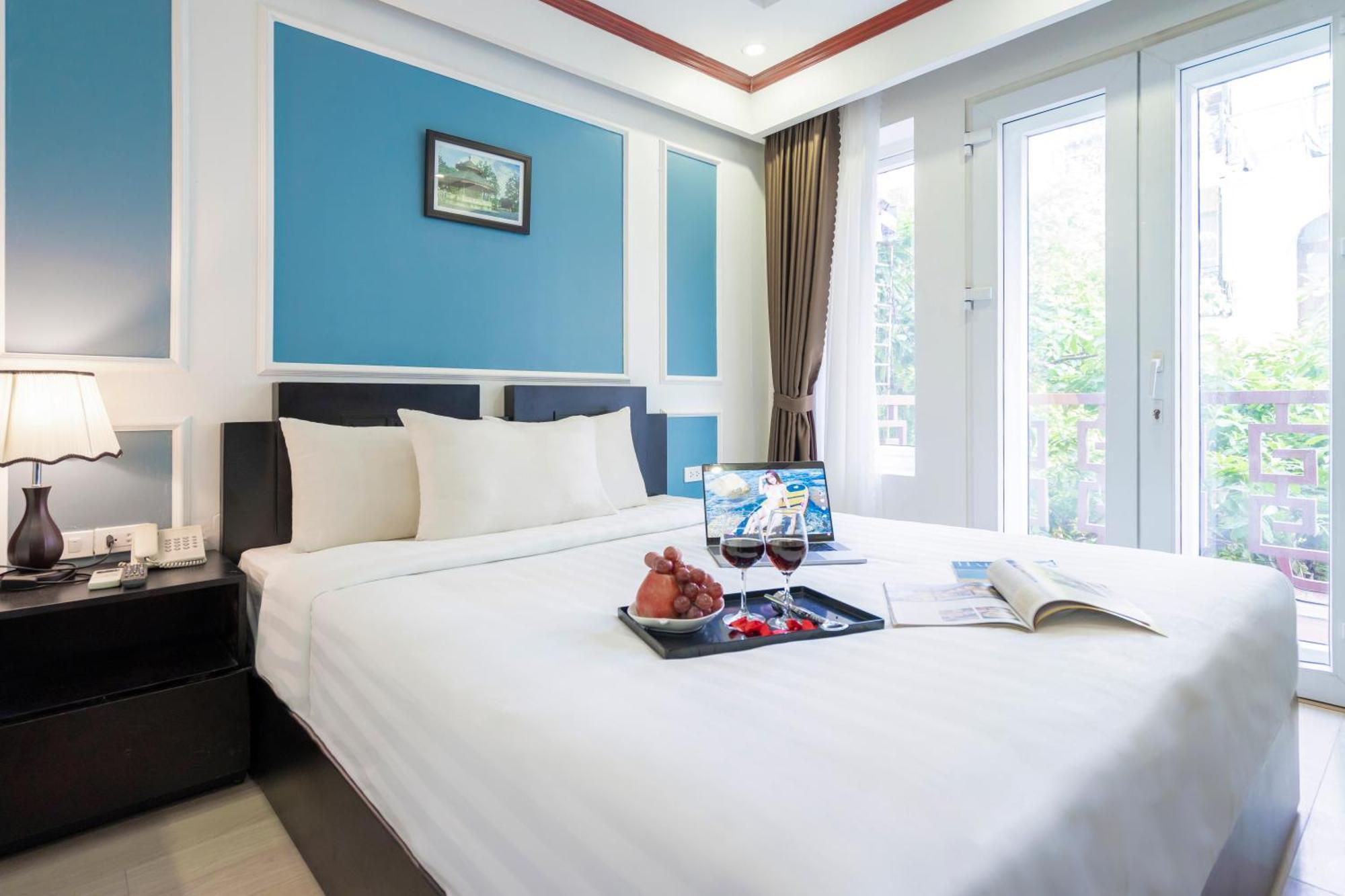Hotel Paradise & Travel 4*