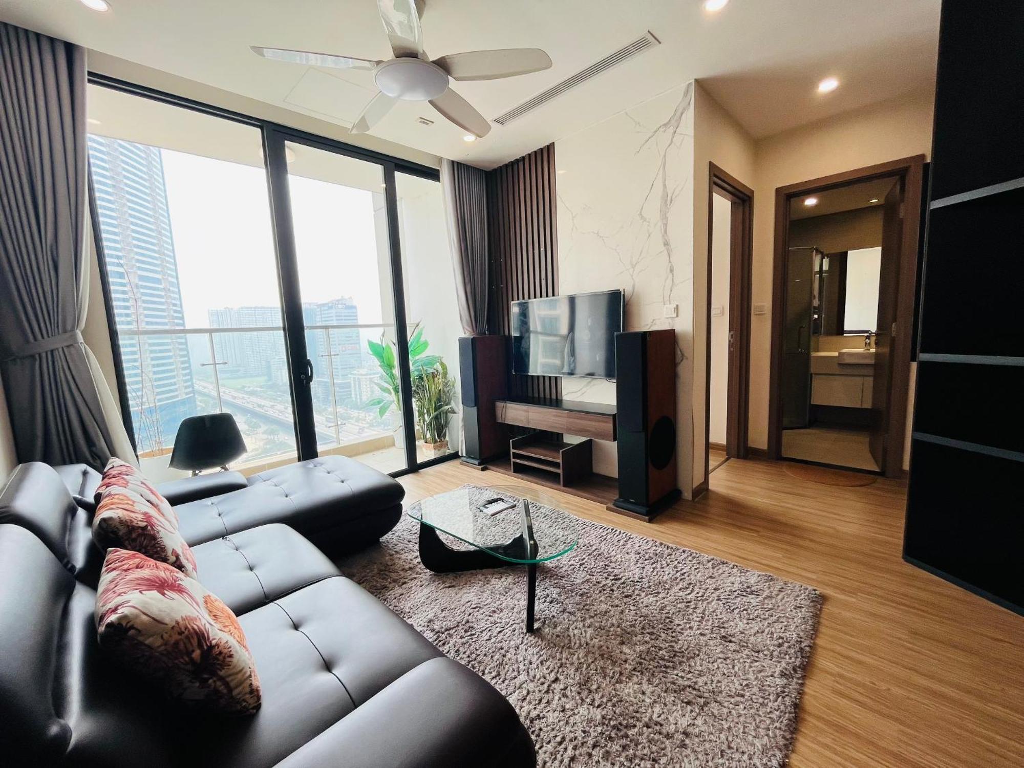Apartment Vinhomes Sky - Feria Homes