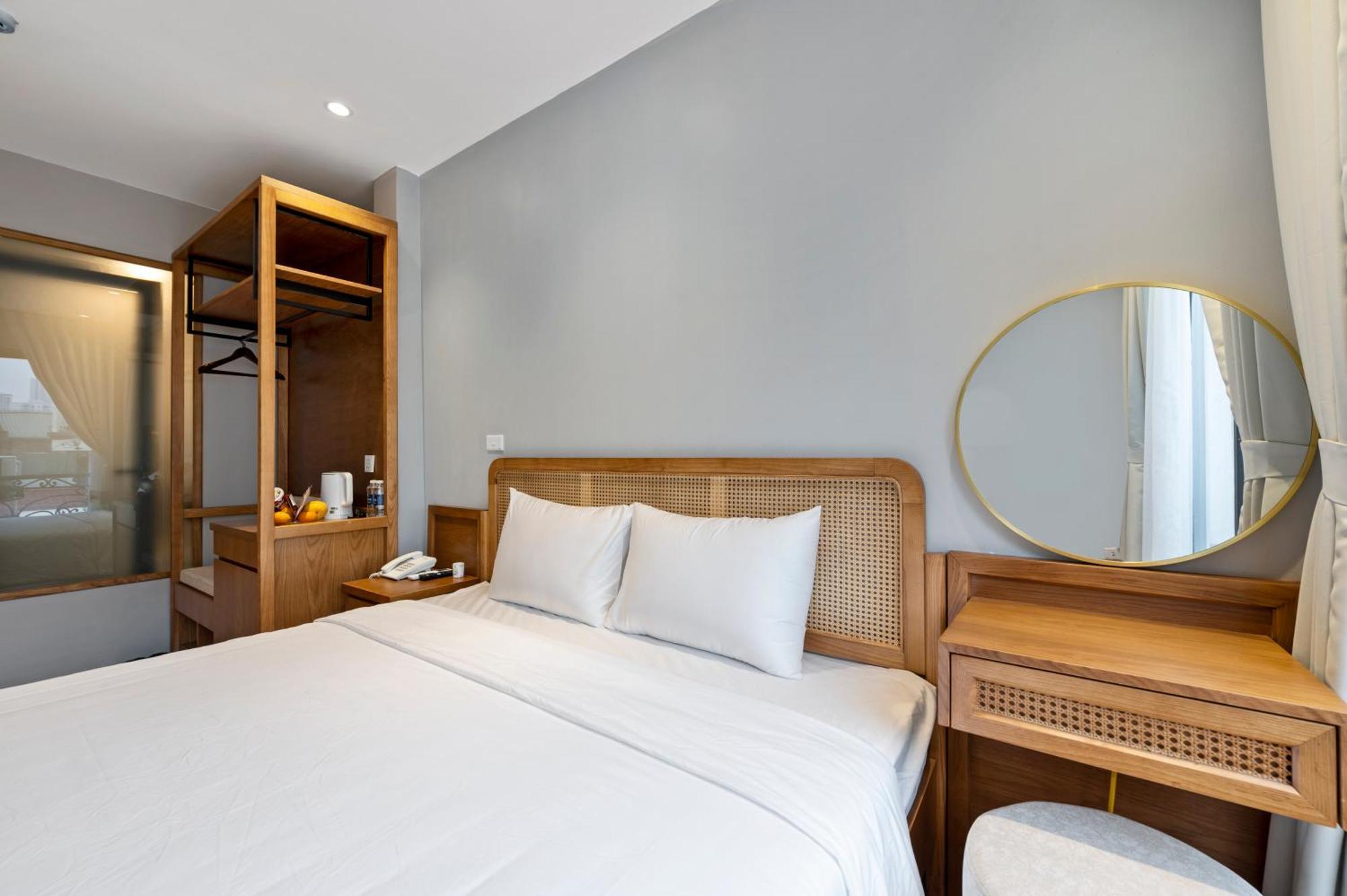Lakeview Hotel Hanoi