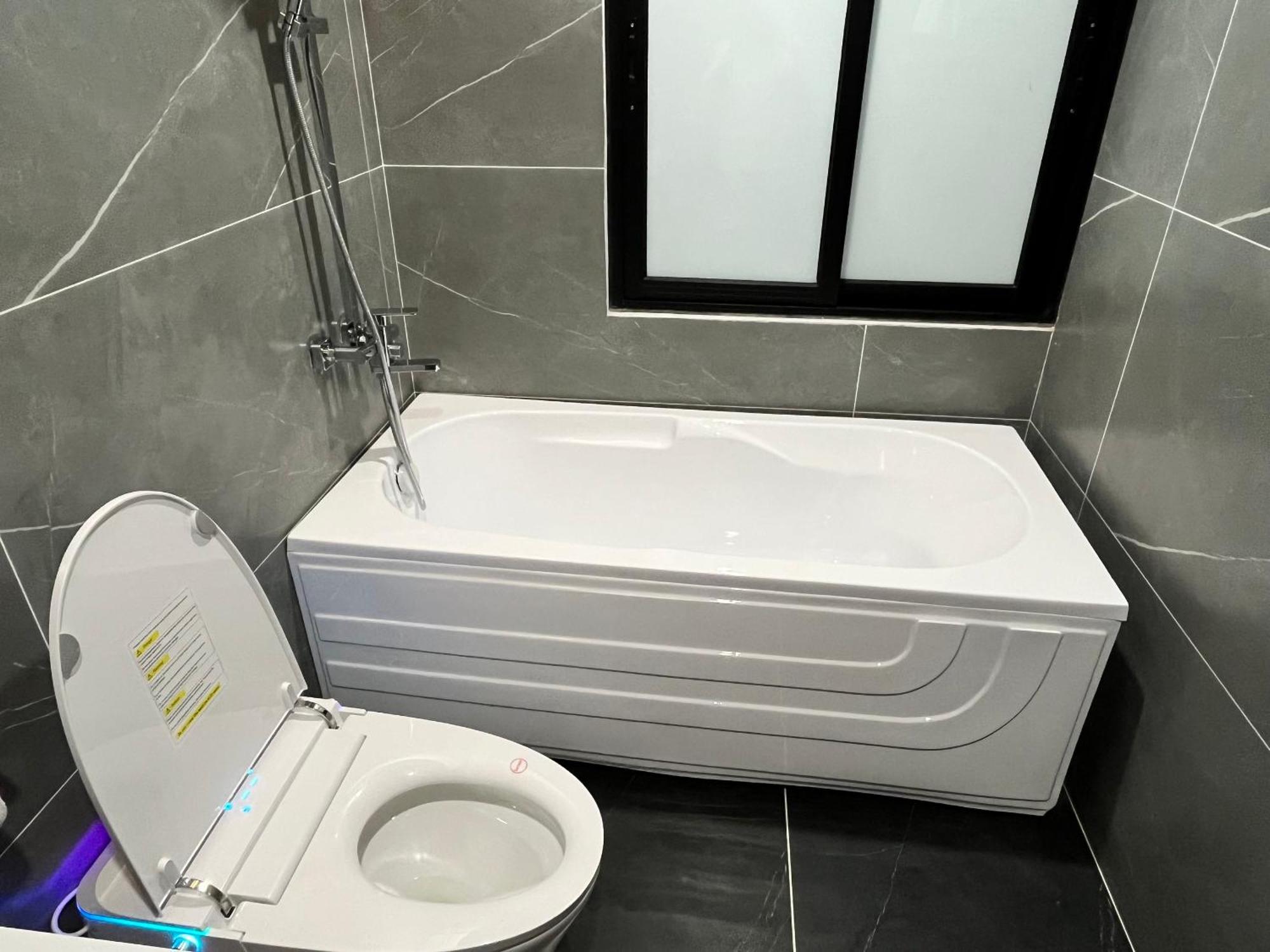 Apartment 22housing Luxury 81 Linh Lang