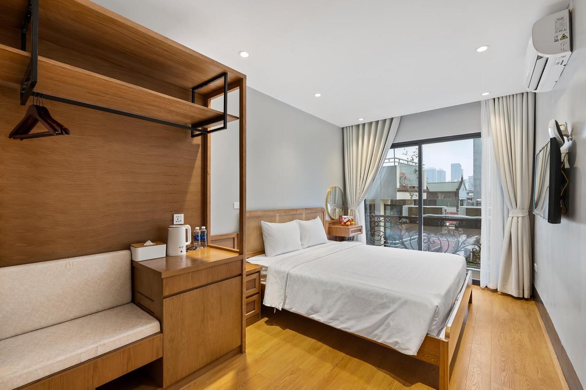 Lakeview * Hanoi
