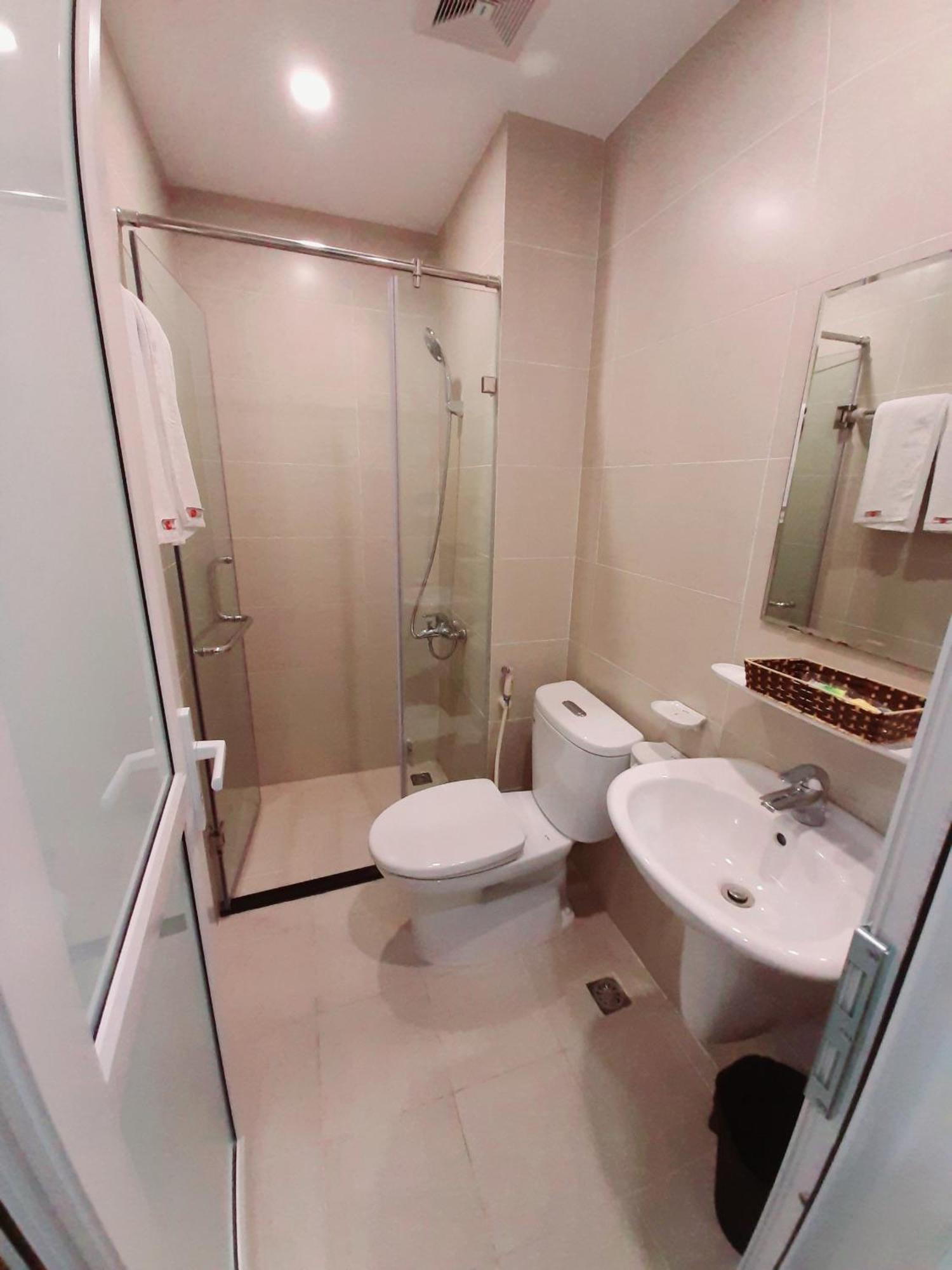 Free Airport Pick-up Flc Pham Hung 2br Apartment *