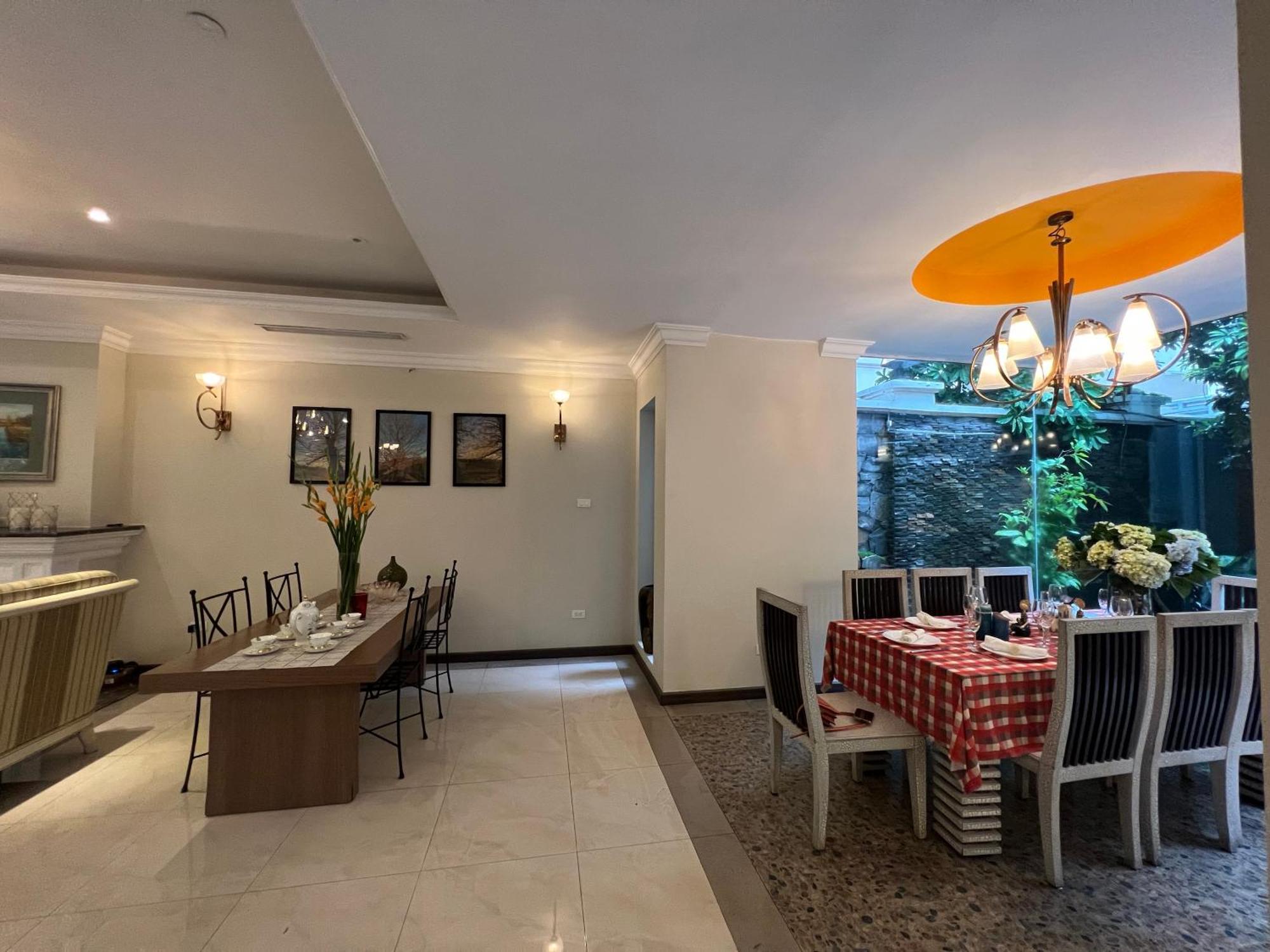 Charming Luxury With Outdoor And Garden 4 Bedrooms