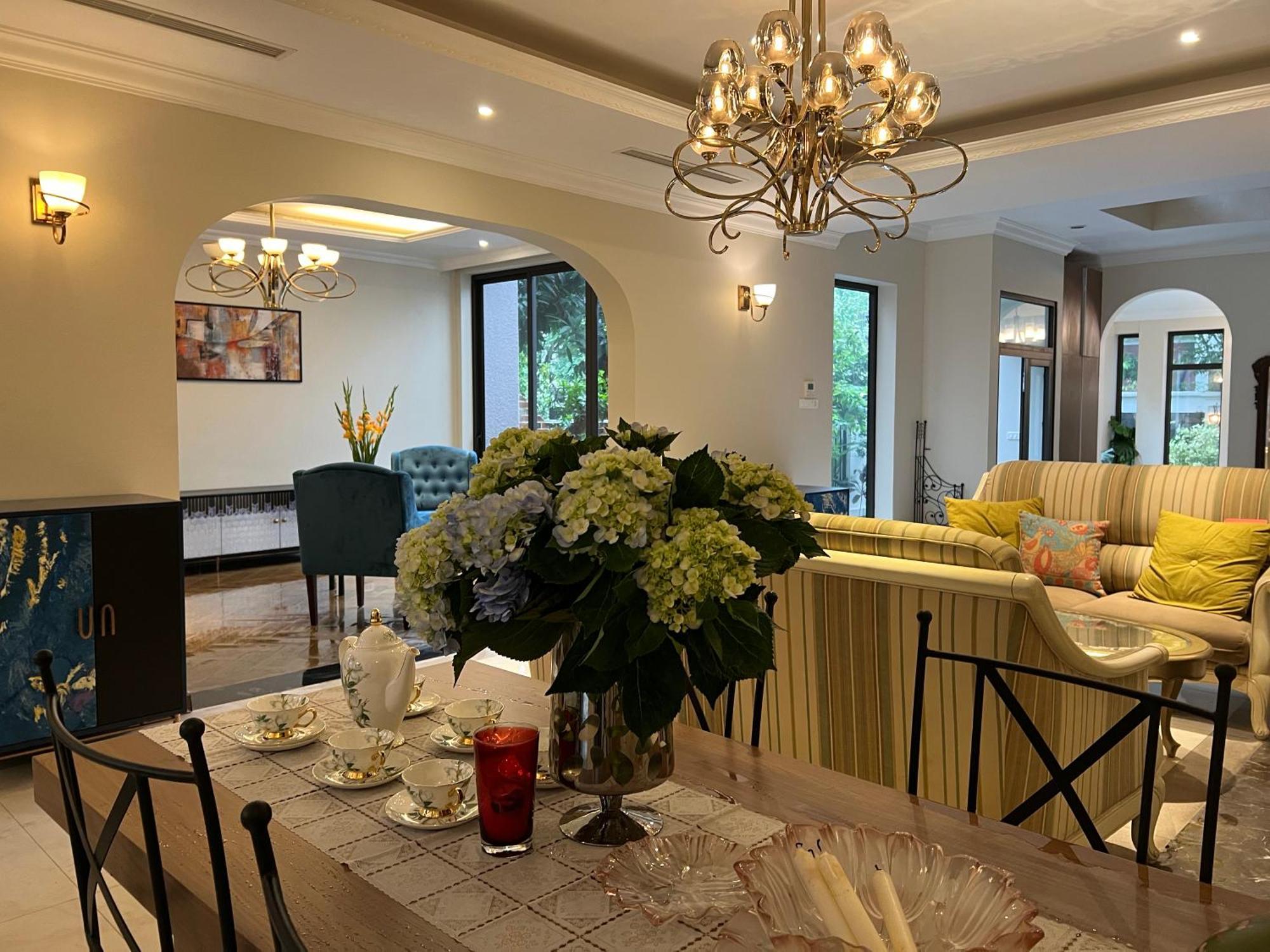 Charming Luxury With Outdoor And Garden 4 Bedrooms Pousada Hanói
