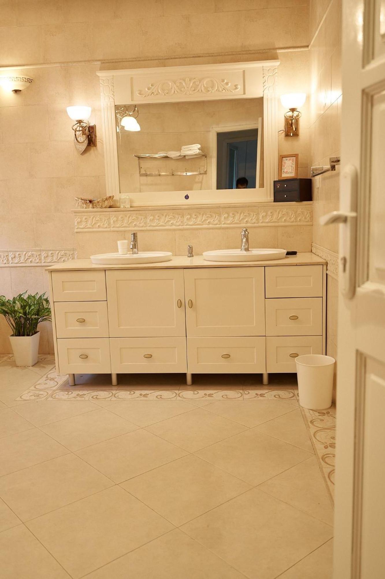 Charming Luxury With Outdoor And Garden 4 Bedrooms *