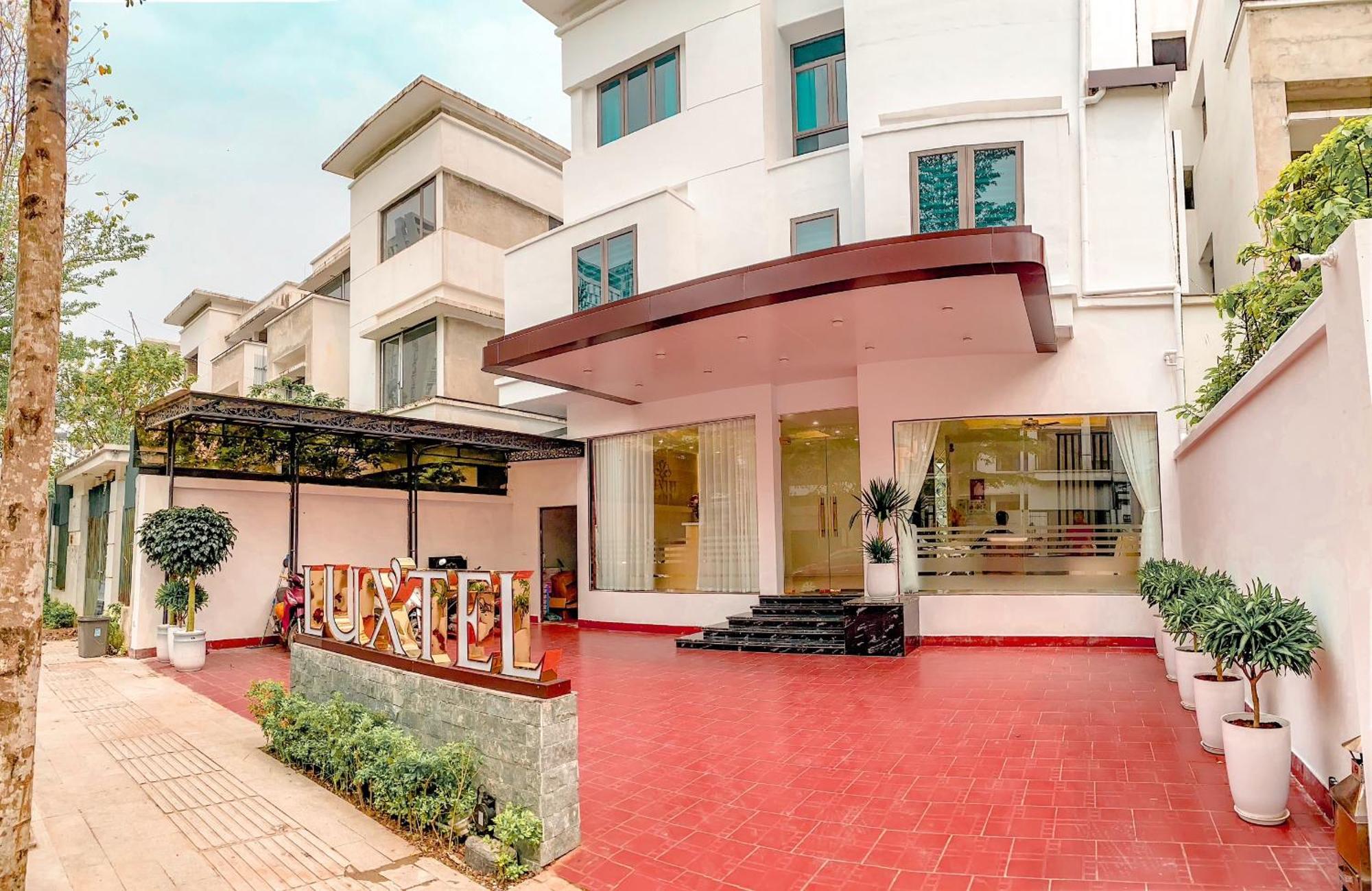 Hotel Luxtel Ngoai Giao Doan