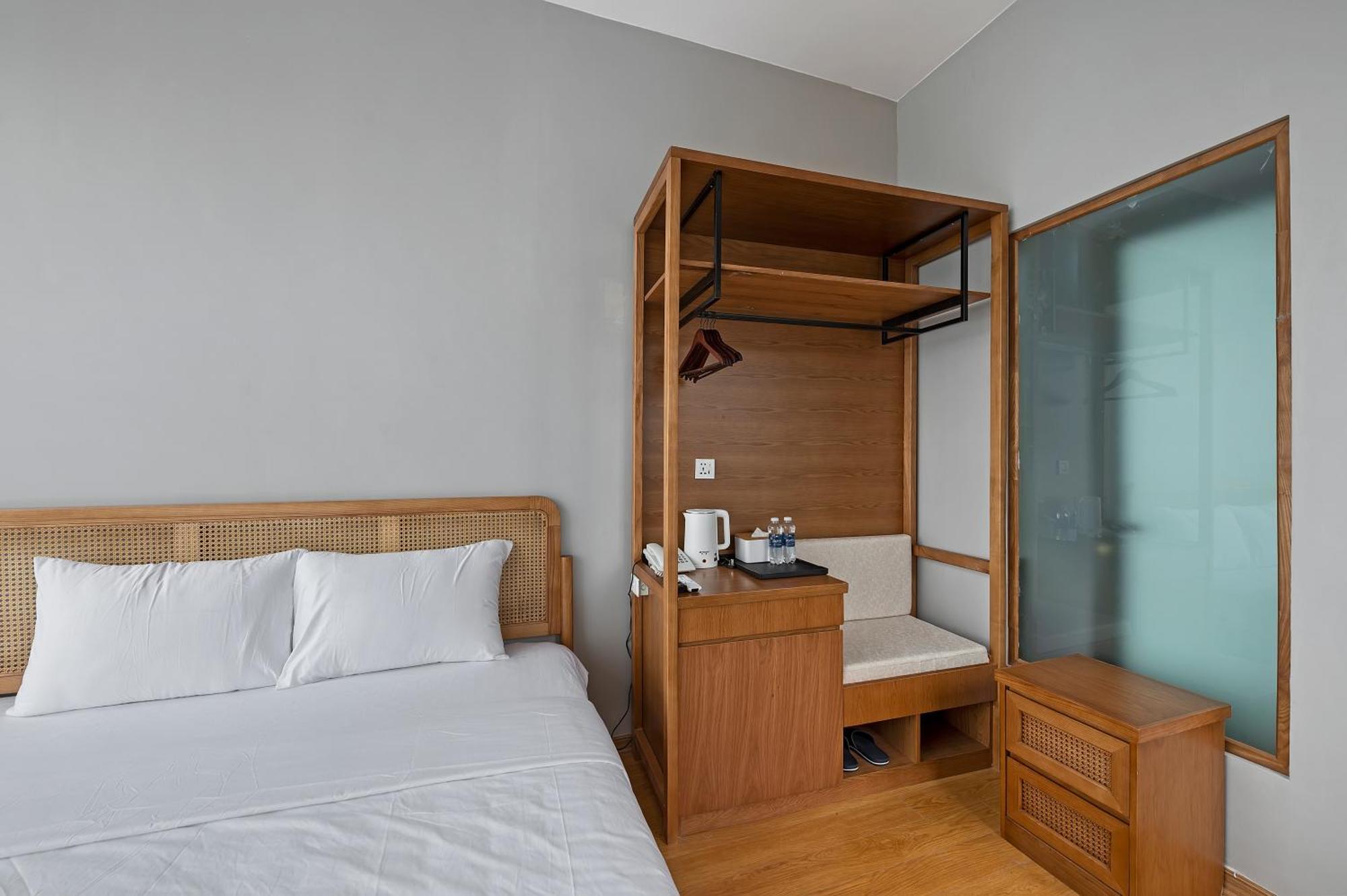Hotel Lakeview Hanoi
