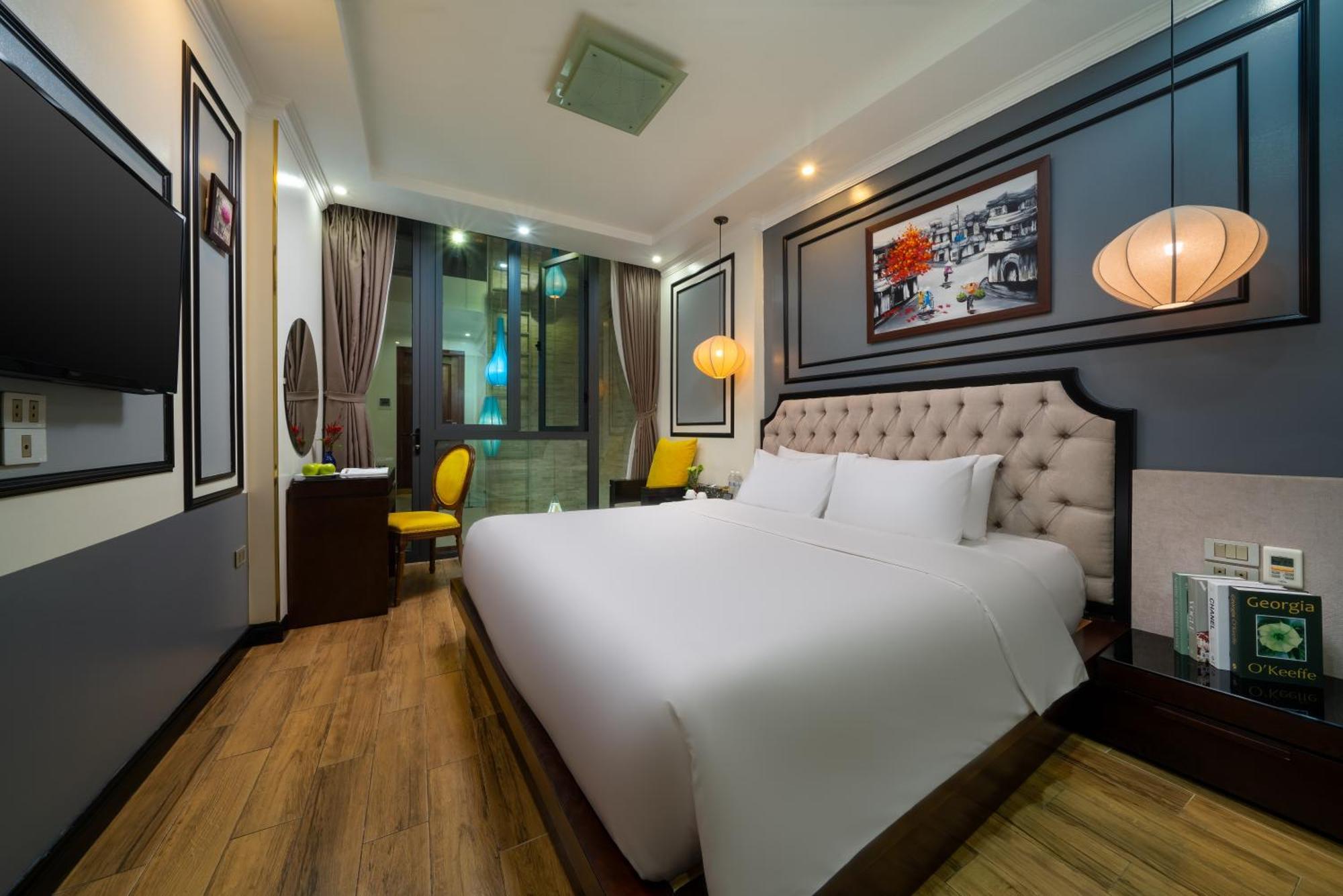 Bella Premier & Rooftop Skybar Hotel 4*