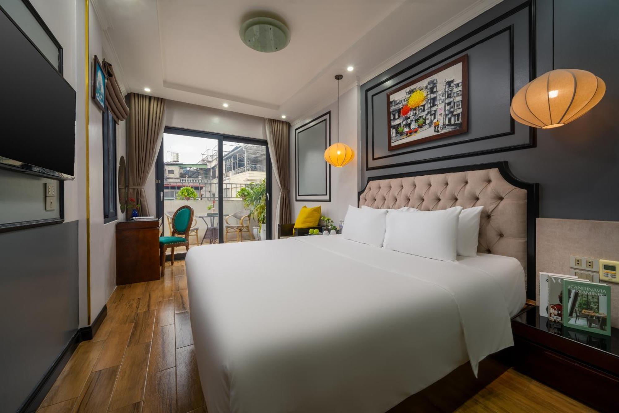 Bella Premier & Rooftop Skybar 4* Hanoi