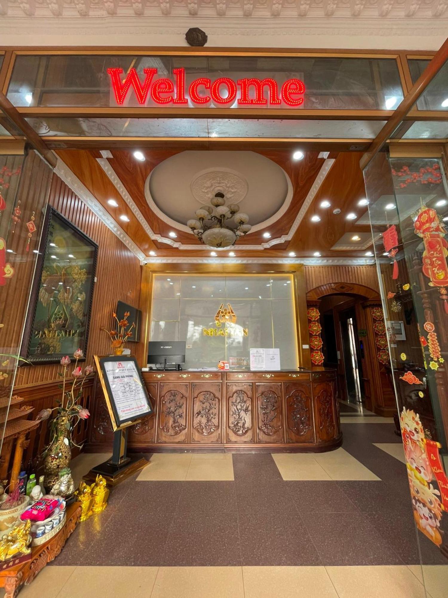 Hotel Nhat Tan Hanoi