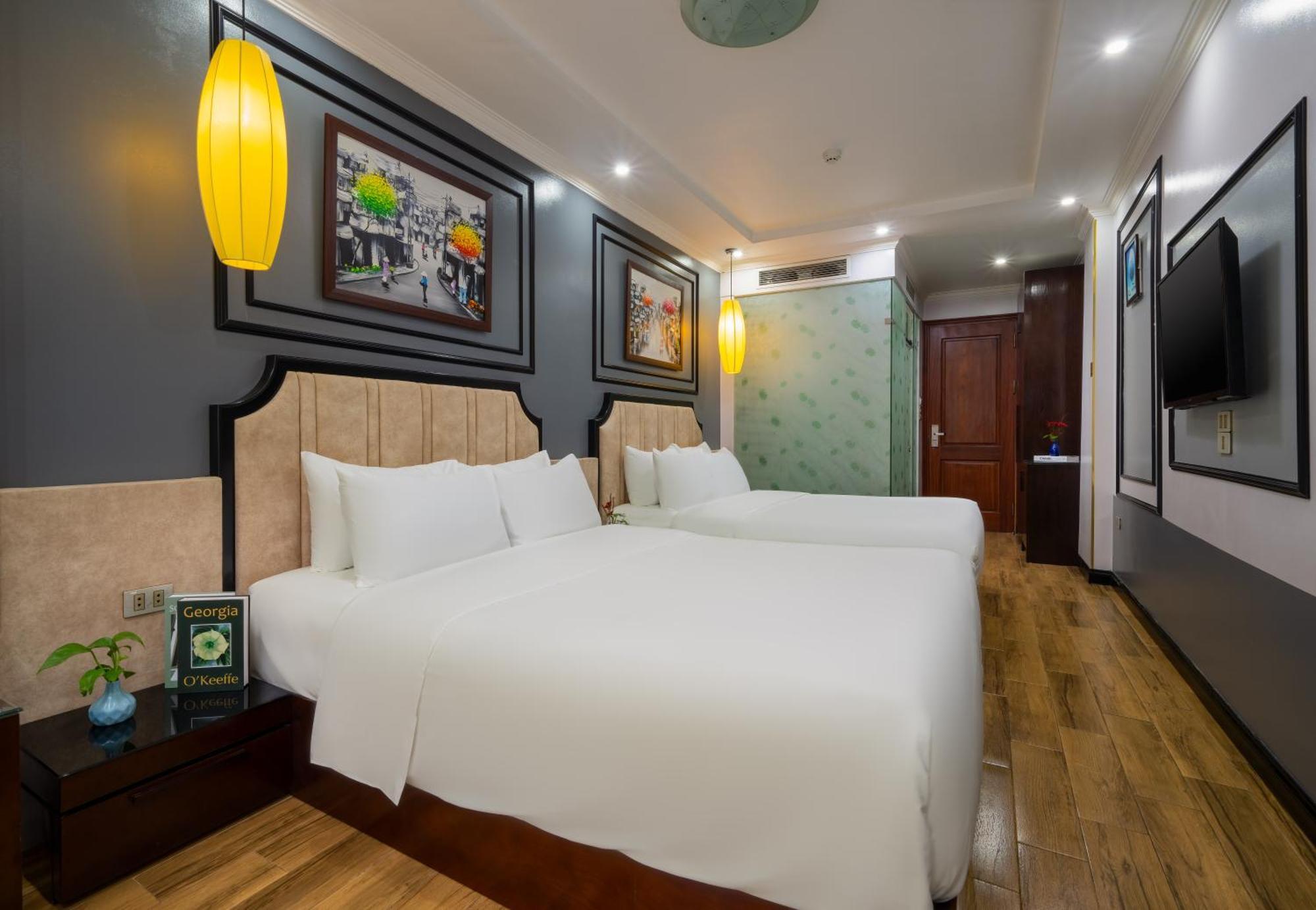 Bella Premier & Rooftop Skybar Hanoi