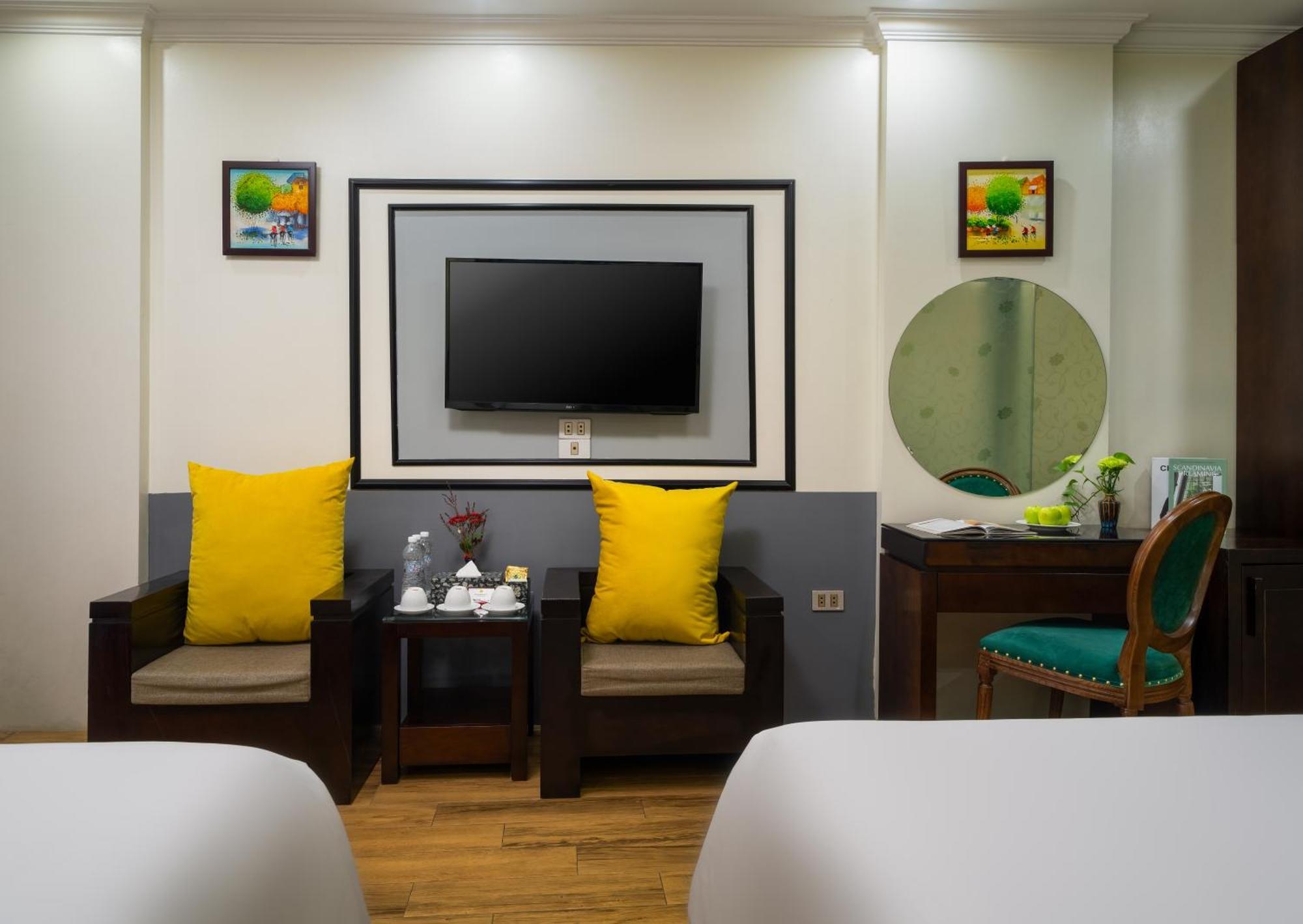 Bella Premier & Rooftop Skybar 4*