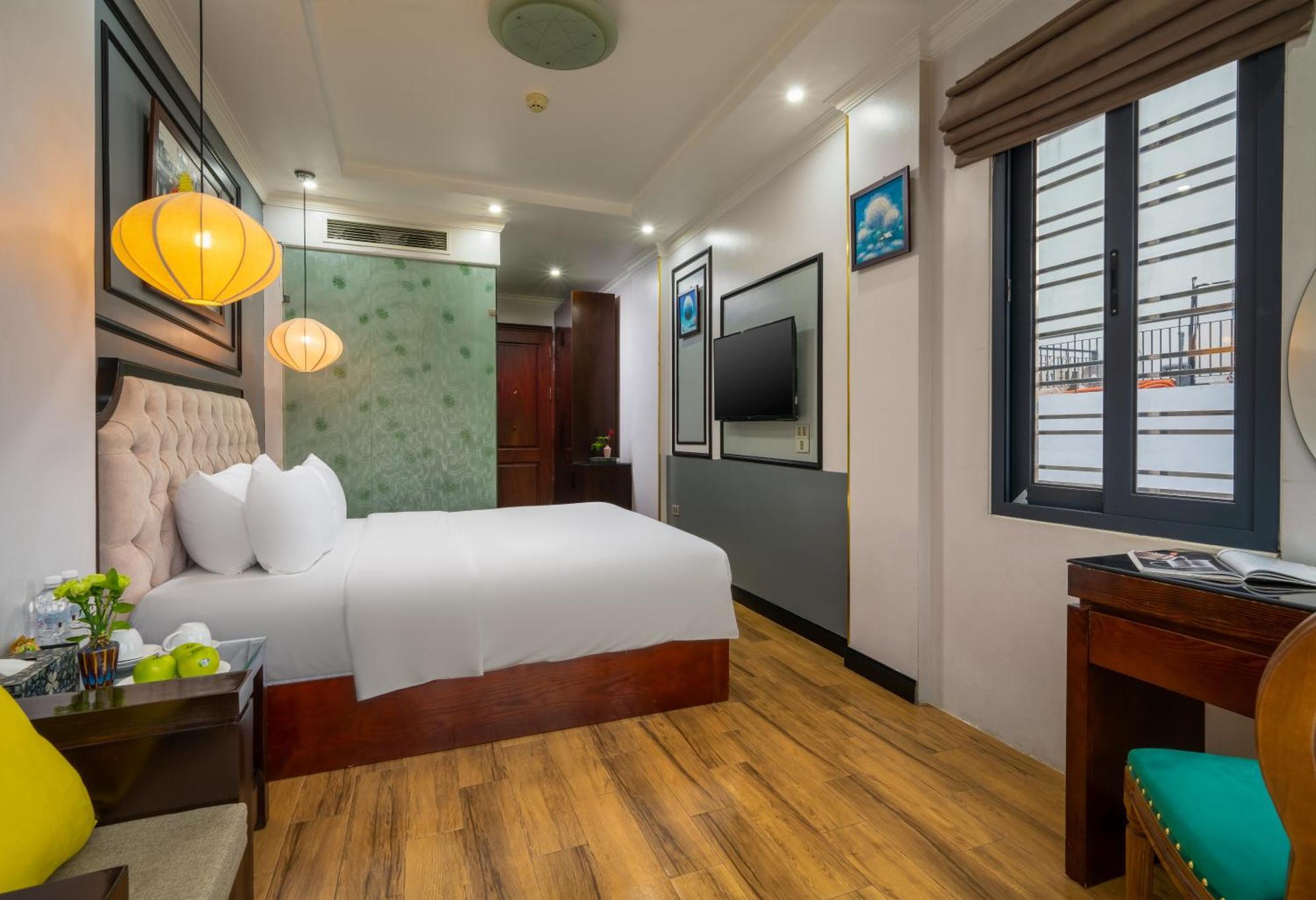 Bella Premier & Rooftop Skybar 4* Hanoi